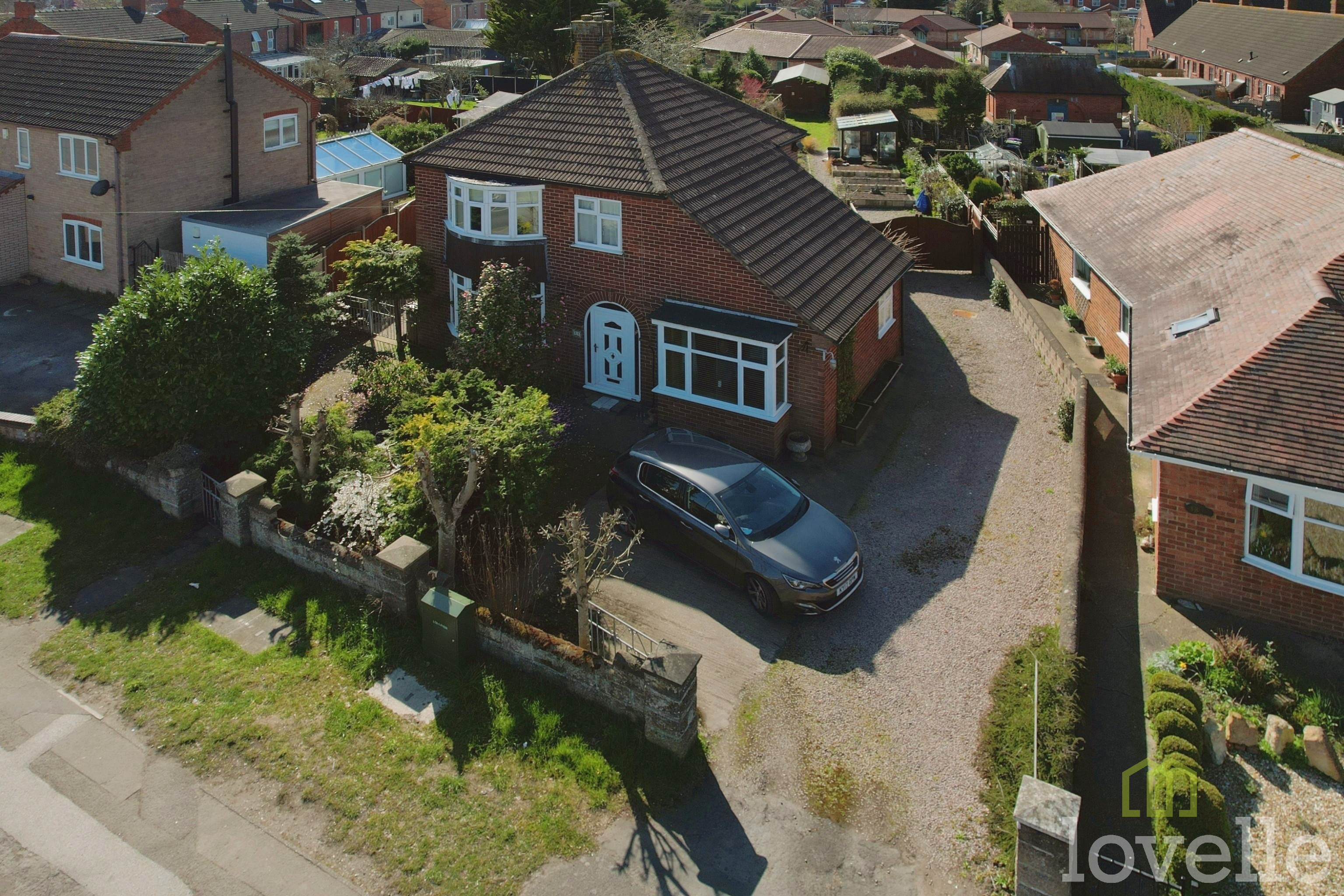3 bedroom Detached house Under Offer