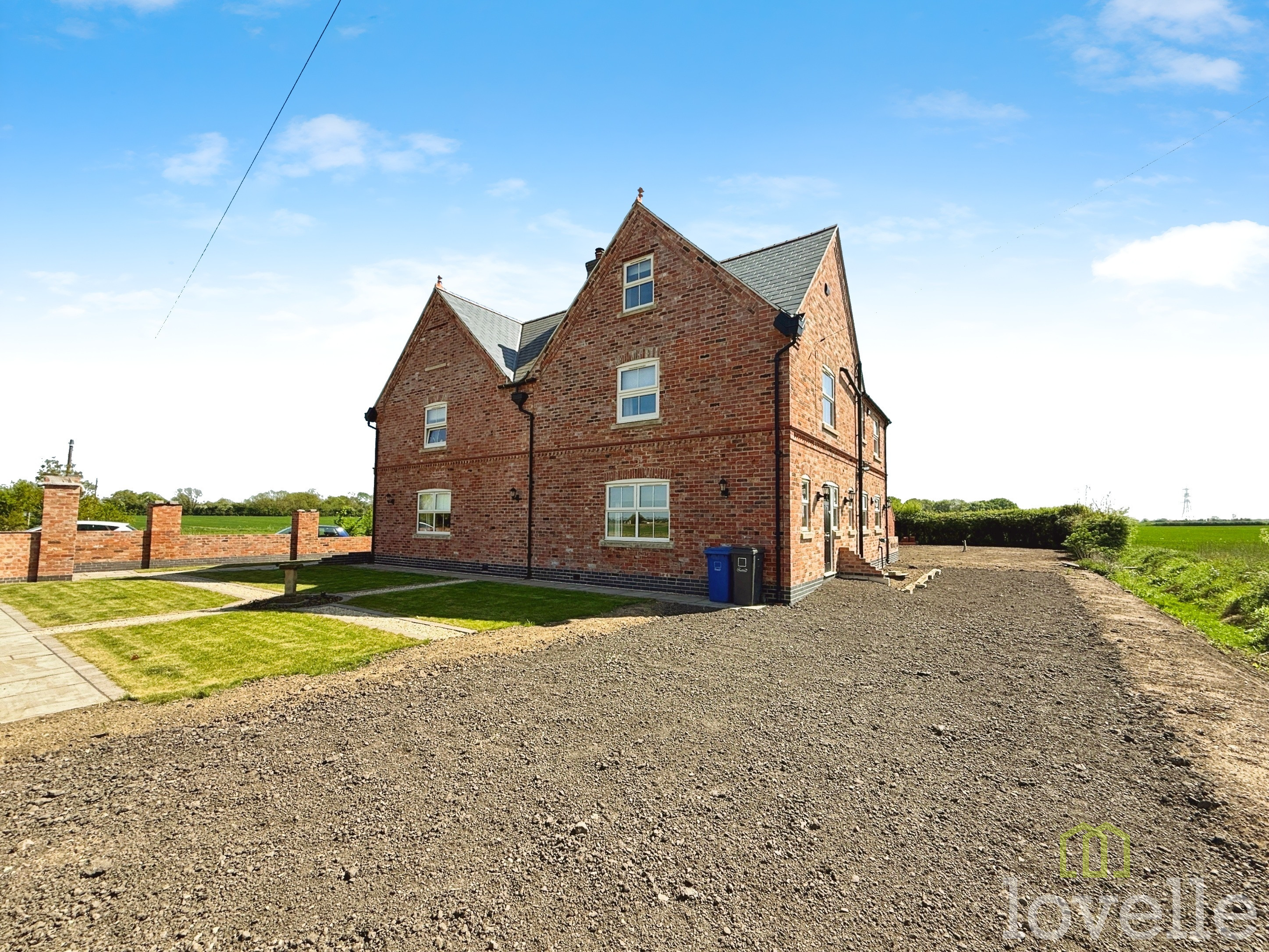 6 bedroom Detached house For Sale