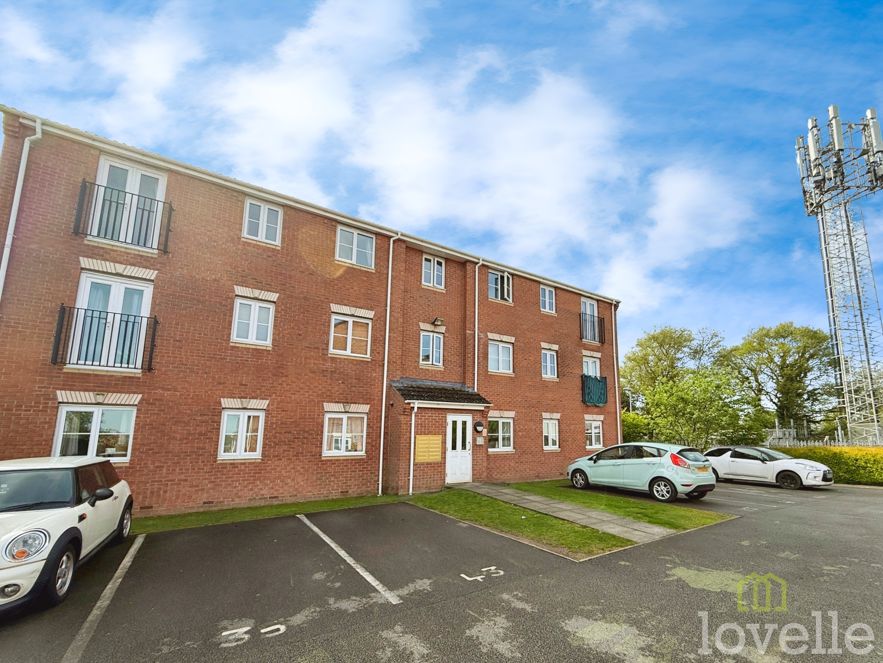2 bedroom Flat Under Offer