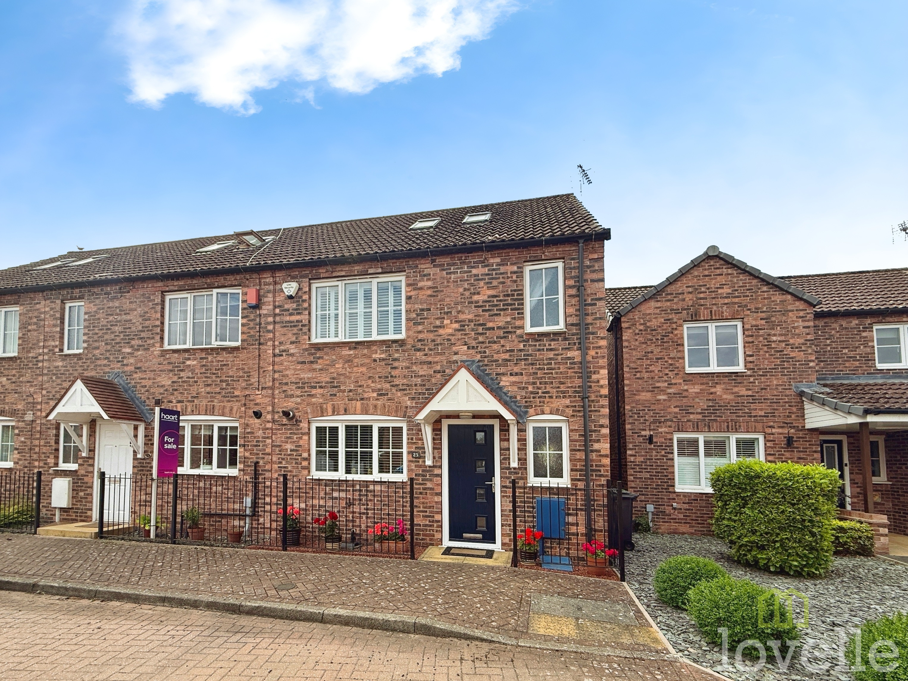3 bedroom Town house Under Offer