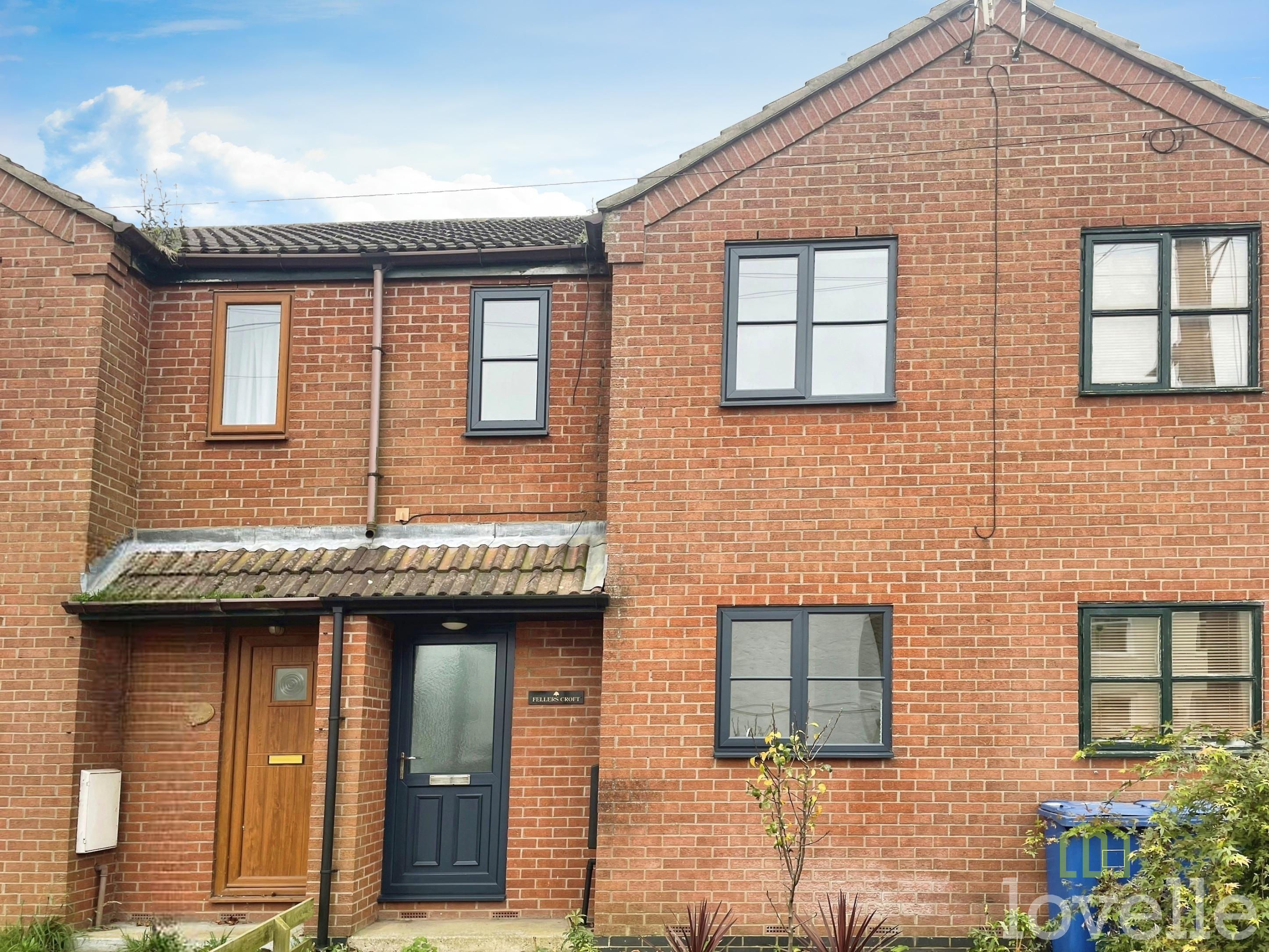 2 bedroom Terraced House Under Offer