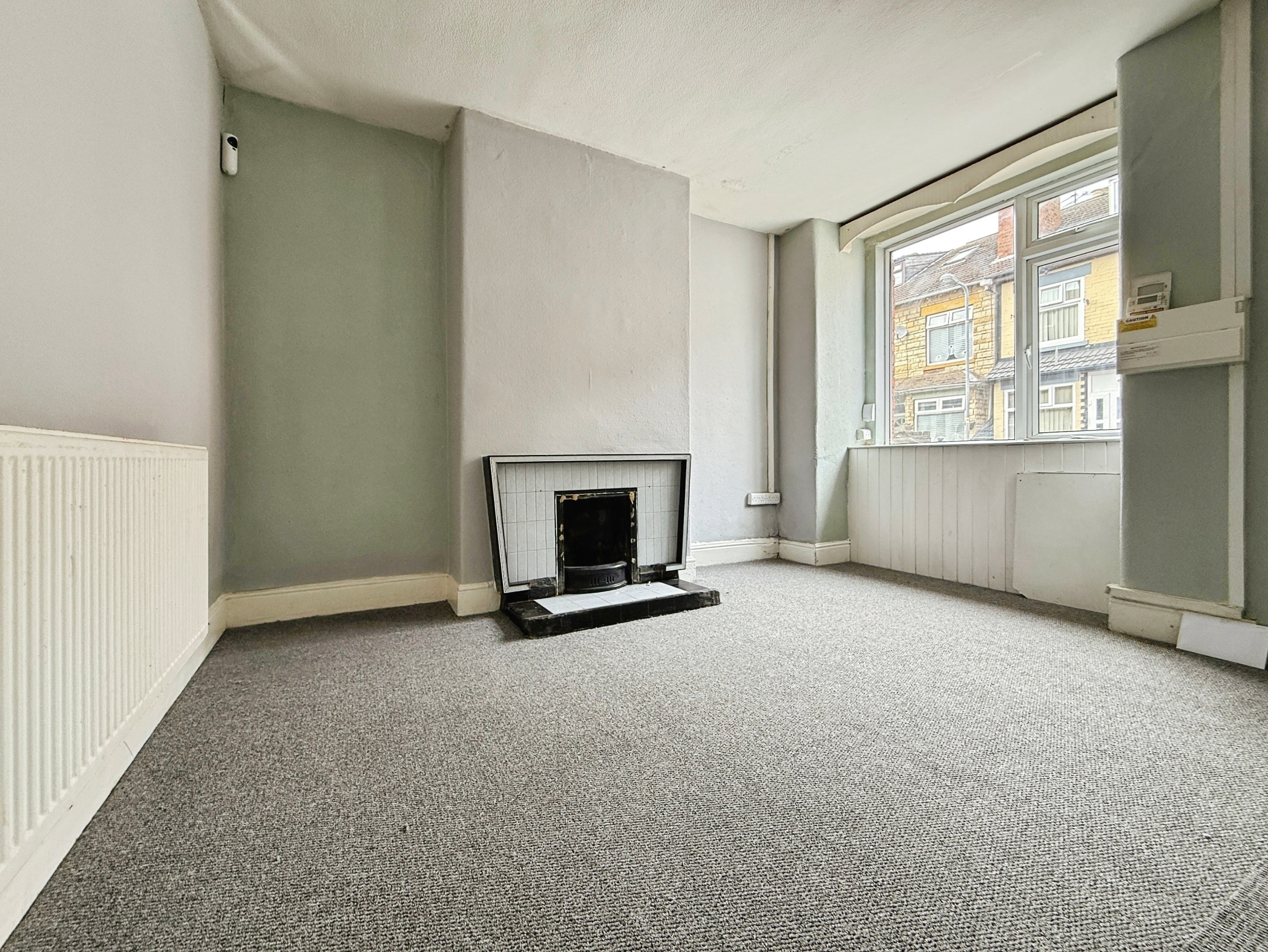 4 bedroom Terraced House To Let