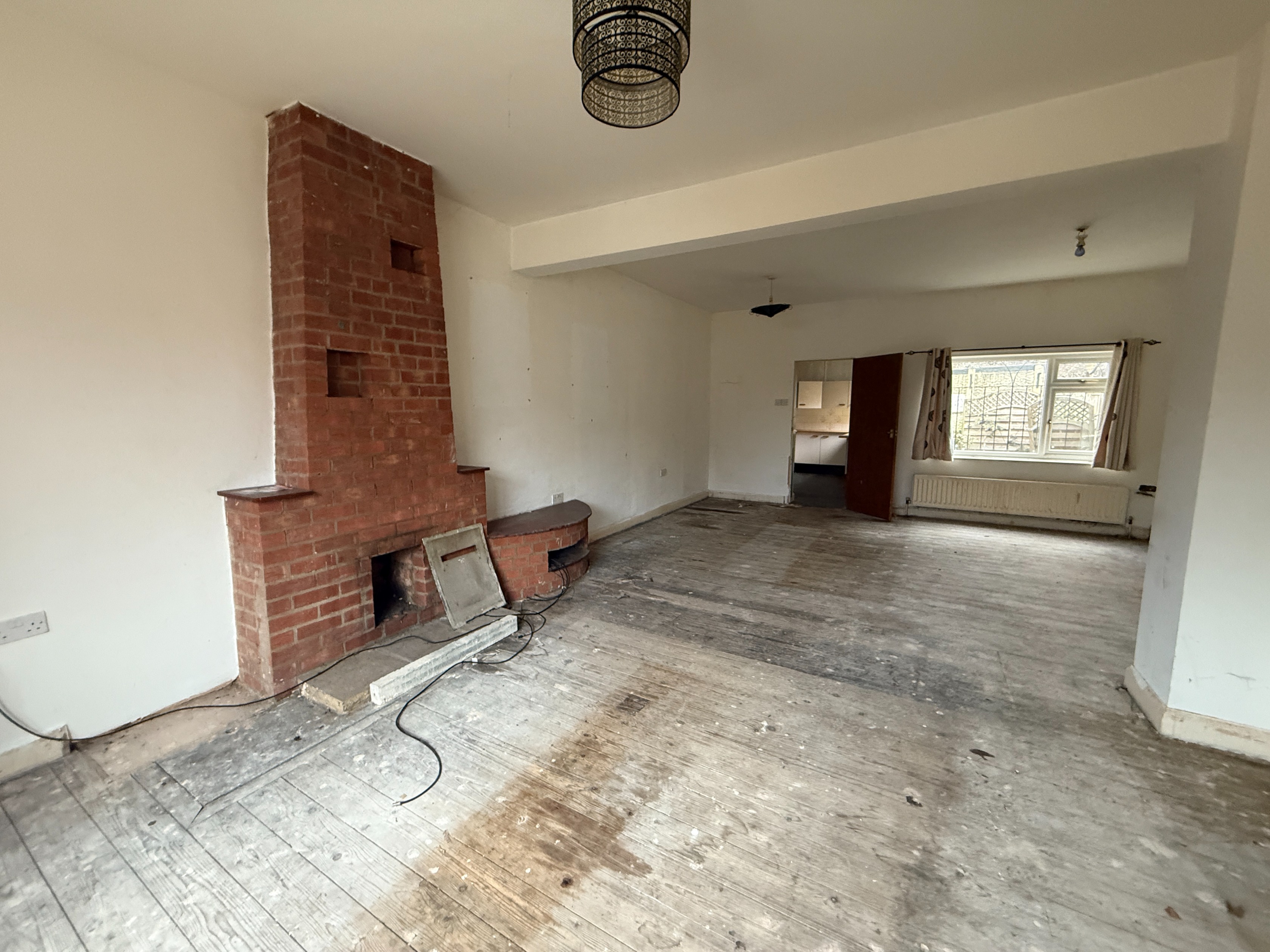 2 bedroom Terraced House Under Offer