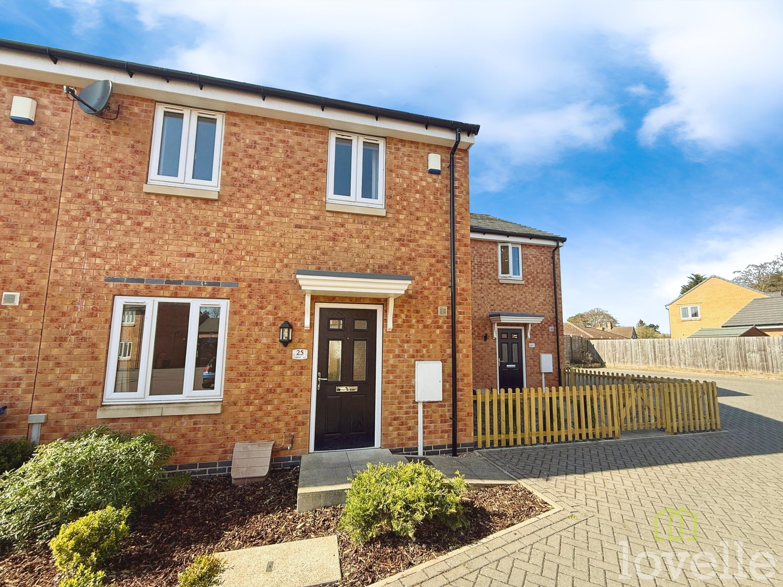 3 bedroom Town house Under Offer