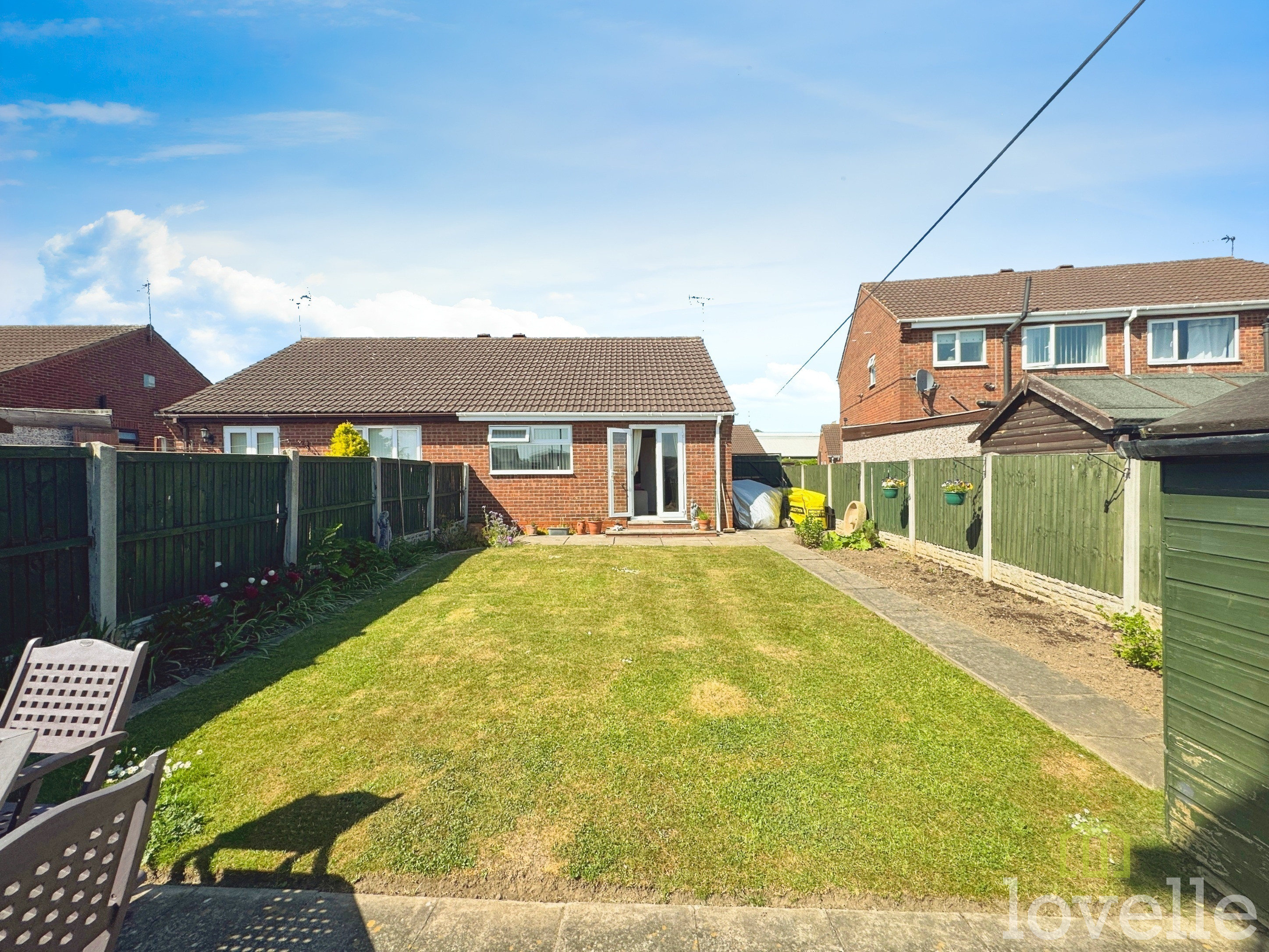2 bedroom Detached bungalow Under Offer