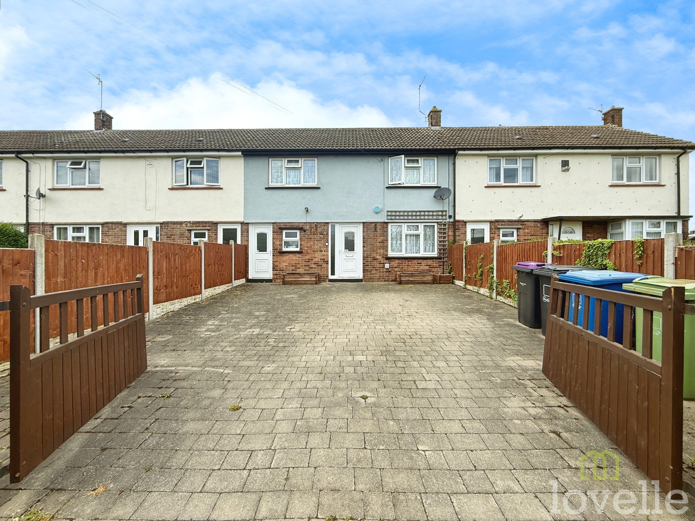 3 bedroom Terraced House Under Offer