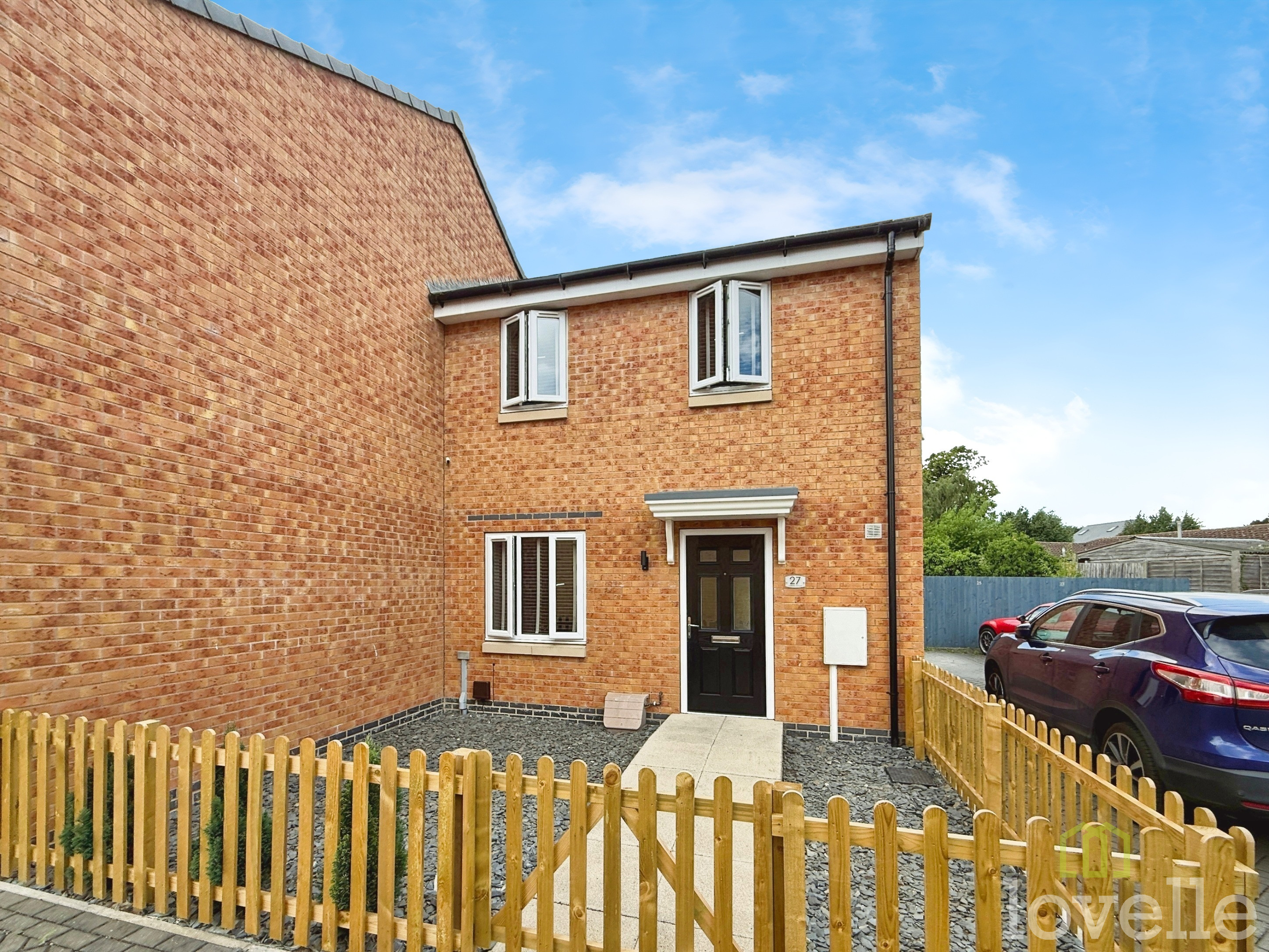 3 bedroom Terraced House Under Offer