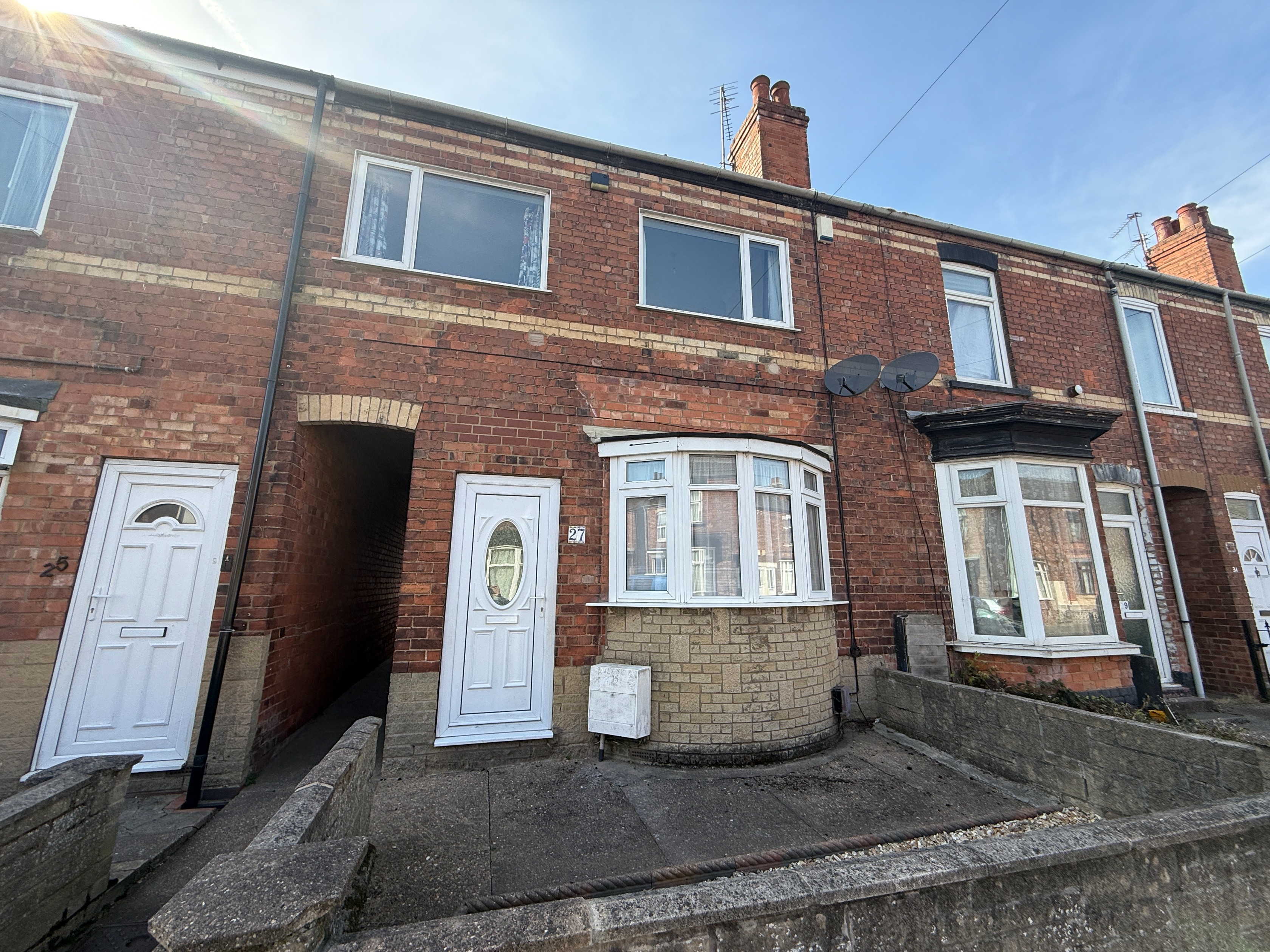 3 bedroom Semi-detached house To Let