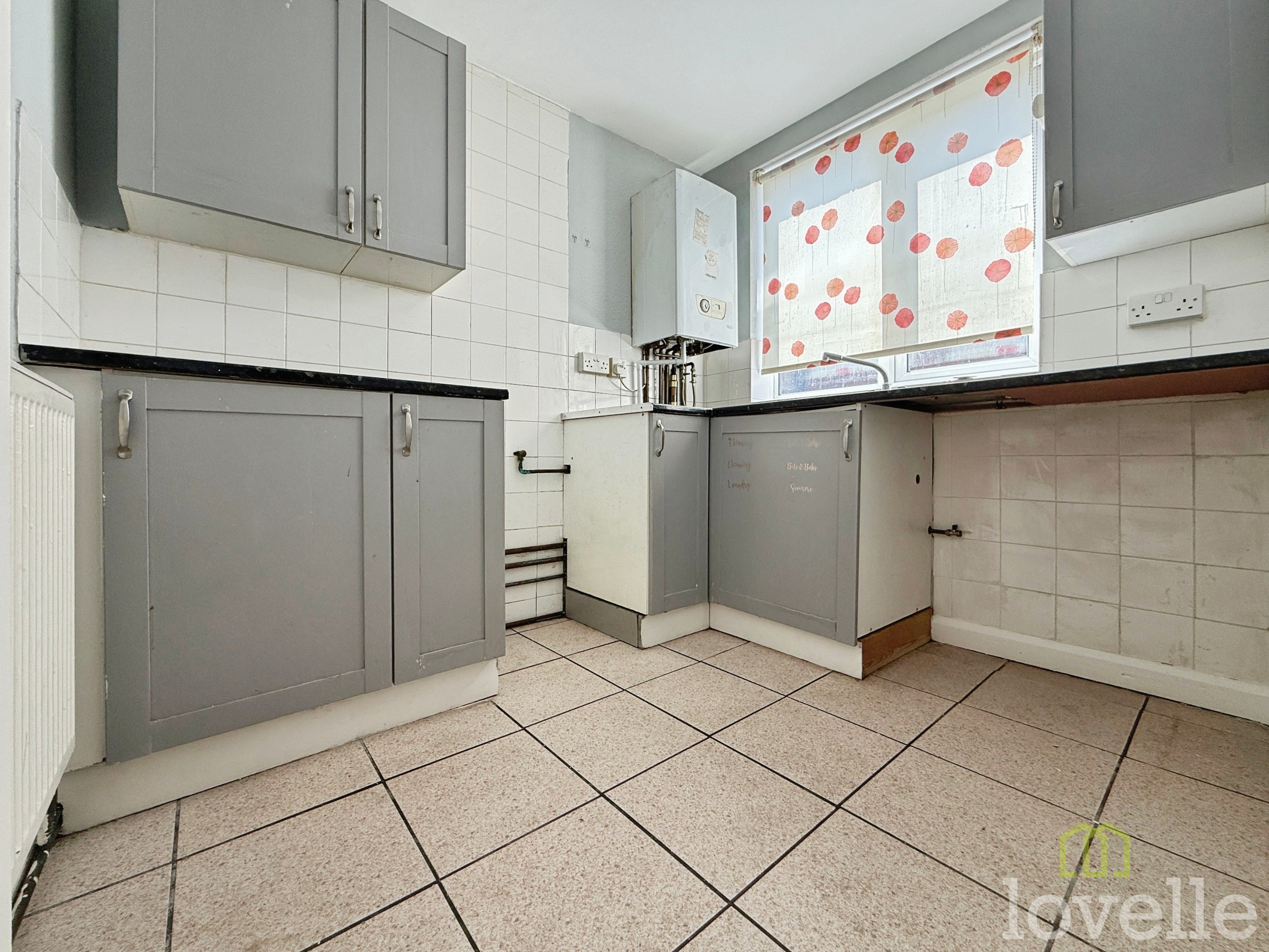 2 bedroom Flat To Let
