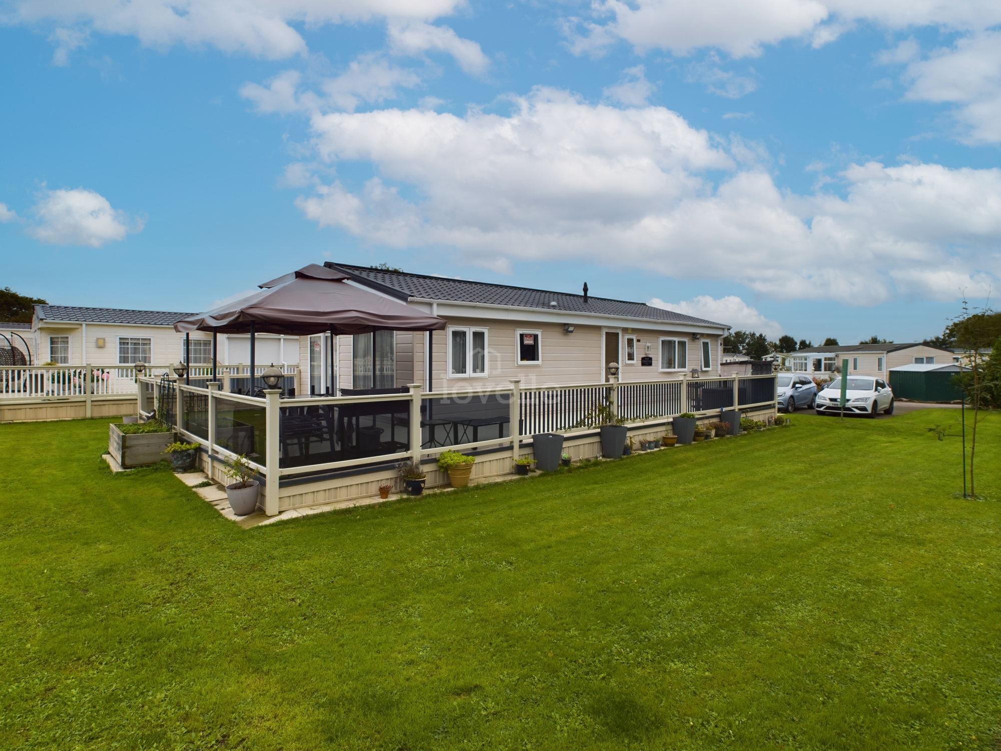 2 bedroom Property For Sale