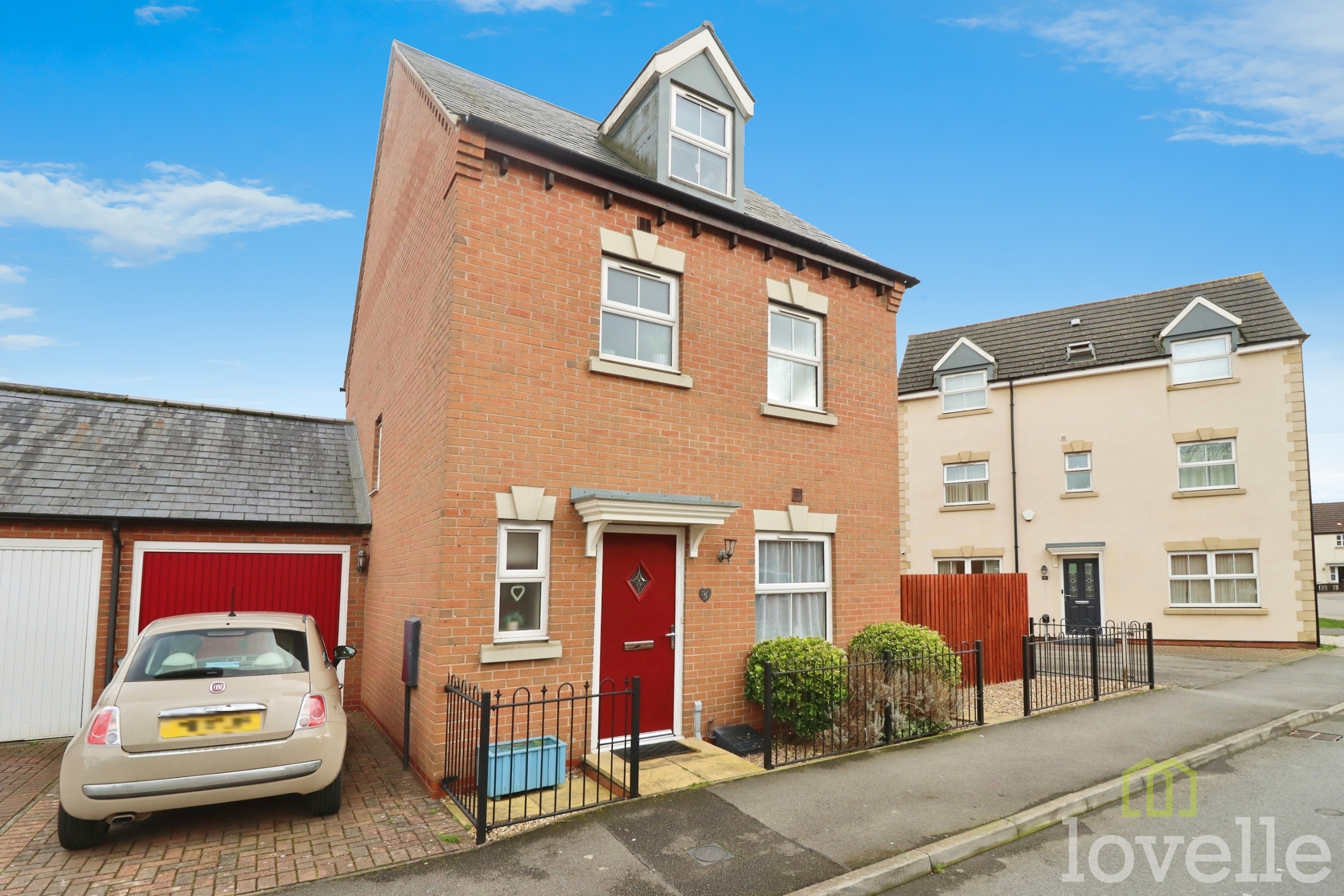 4 bedroom Detached house For Sale