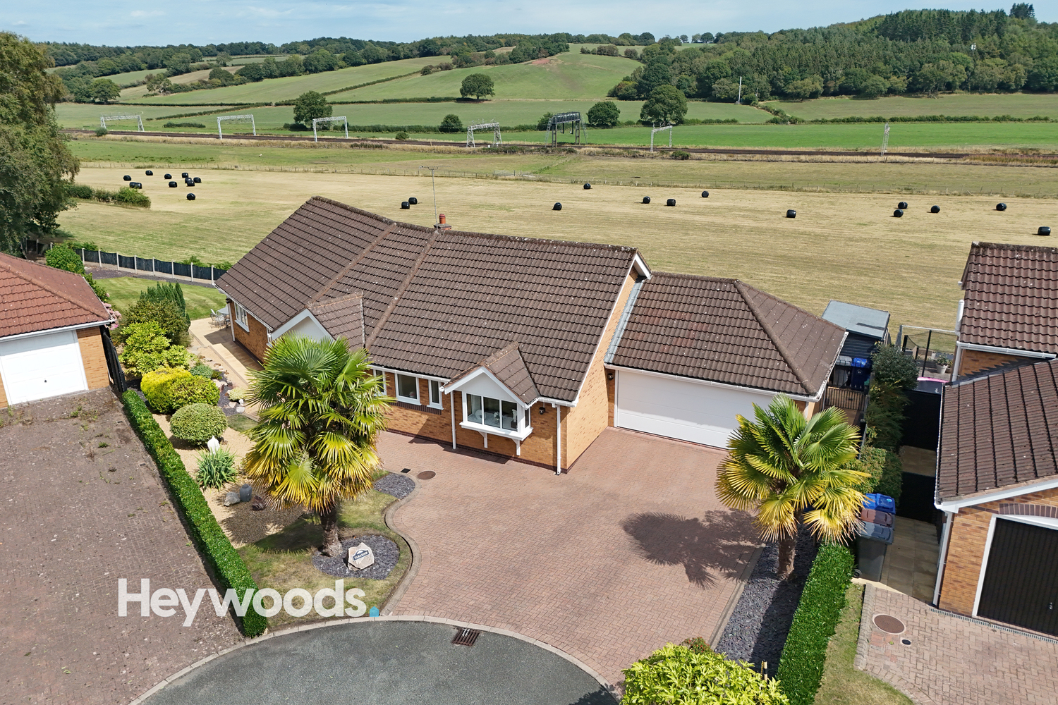 3 bedroom Detached bungalow Under Offer