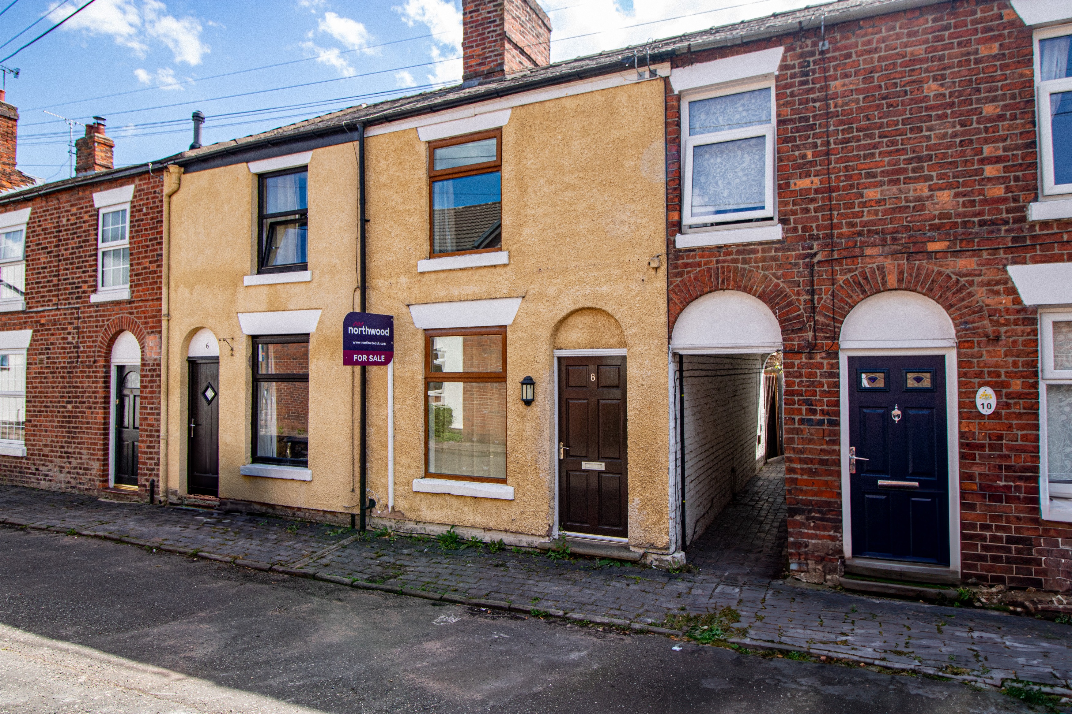 2 bedroom Terraced House Under Offer