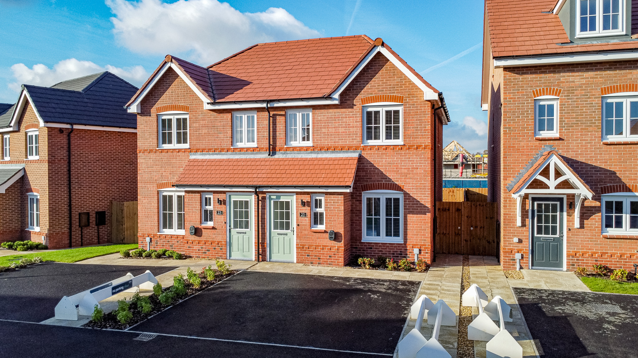 3 bedroom Semi-detached house To Let