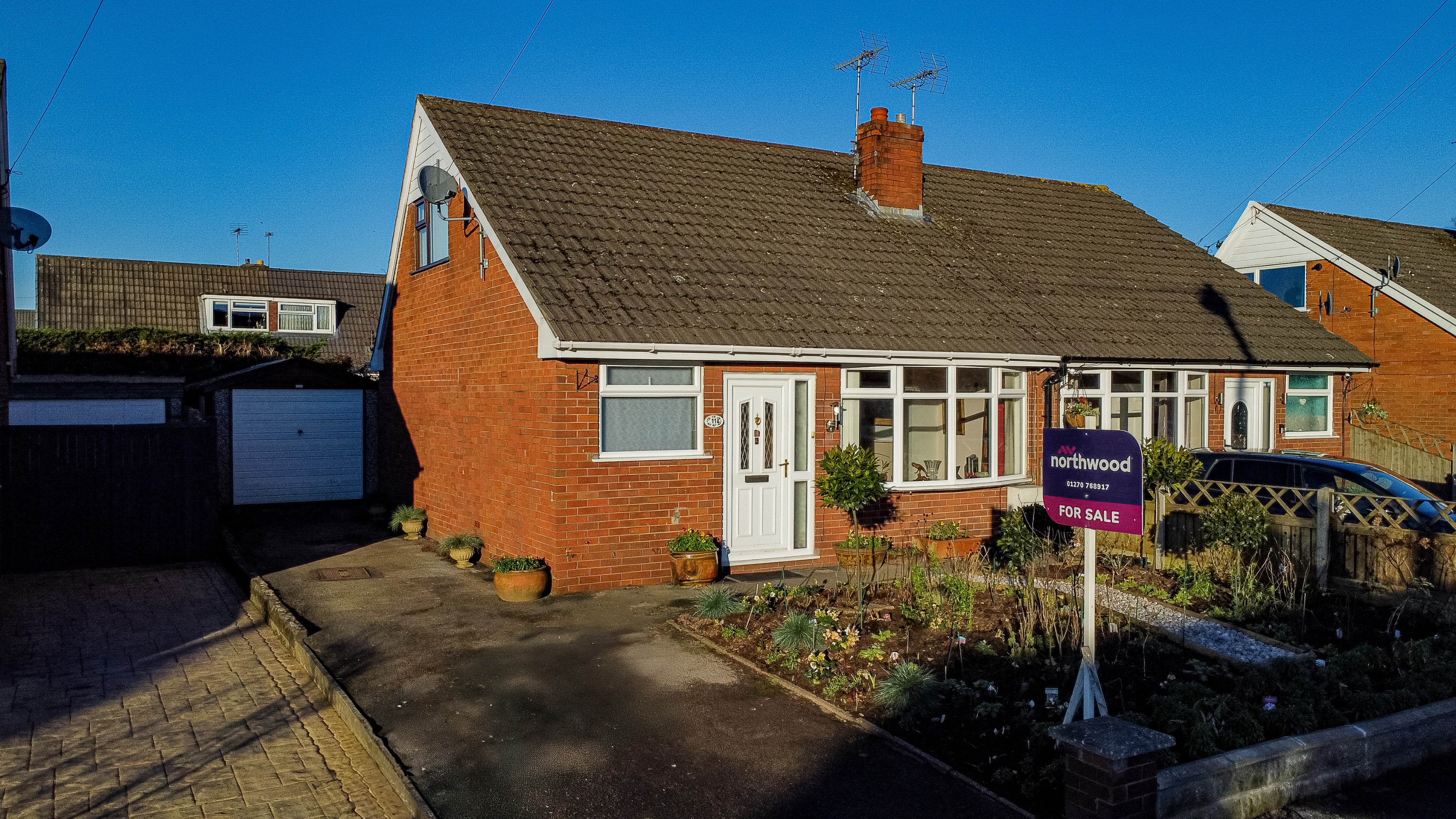 2 bedroom Detached bungalow Under Offer