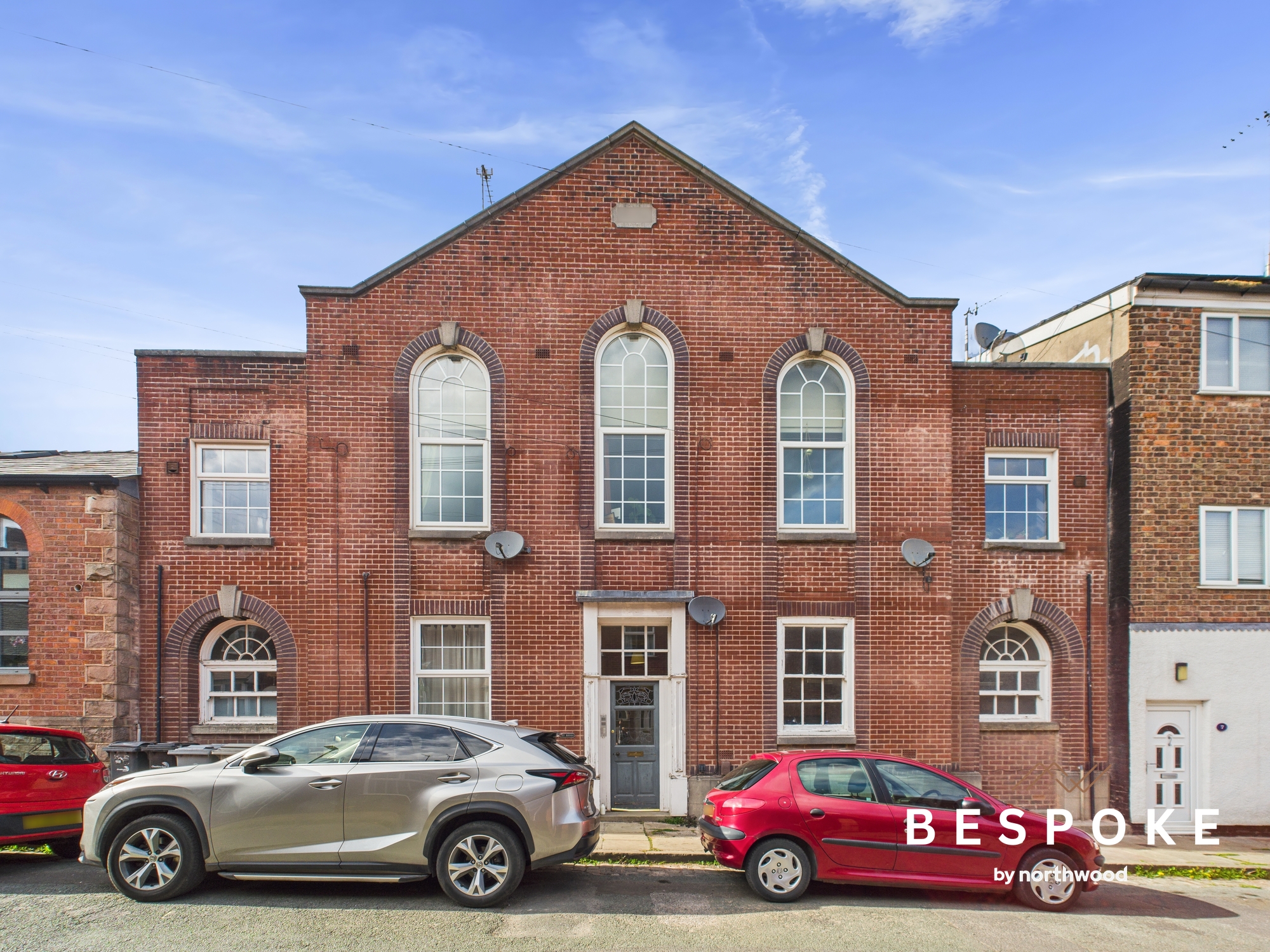 3 bedroom Flat For Sale