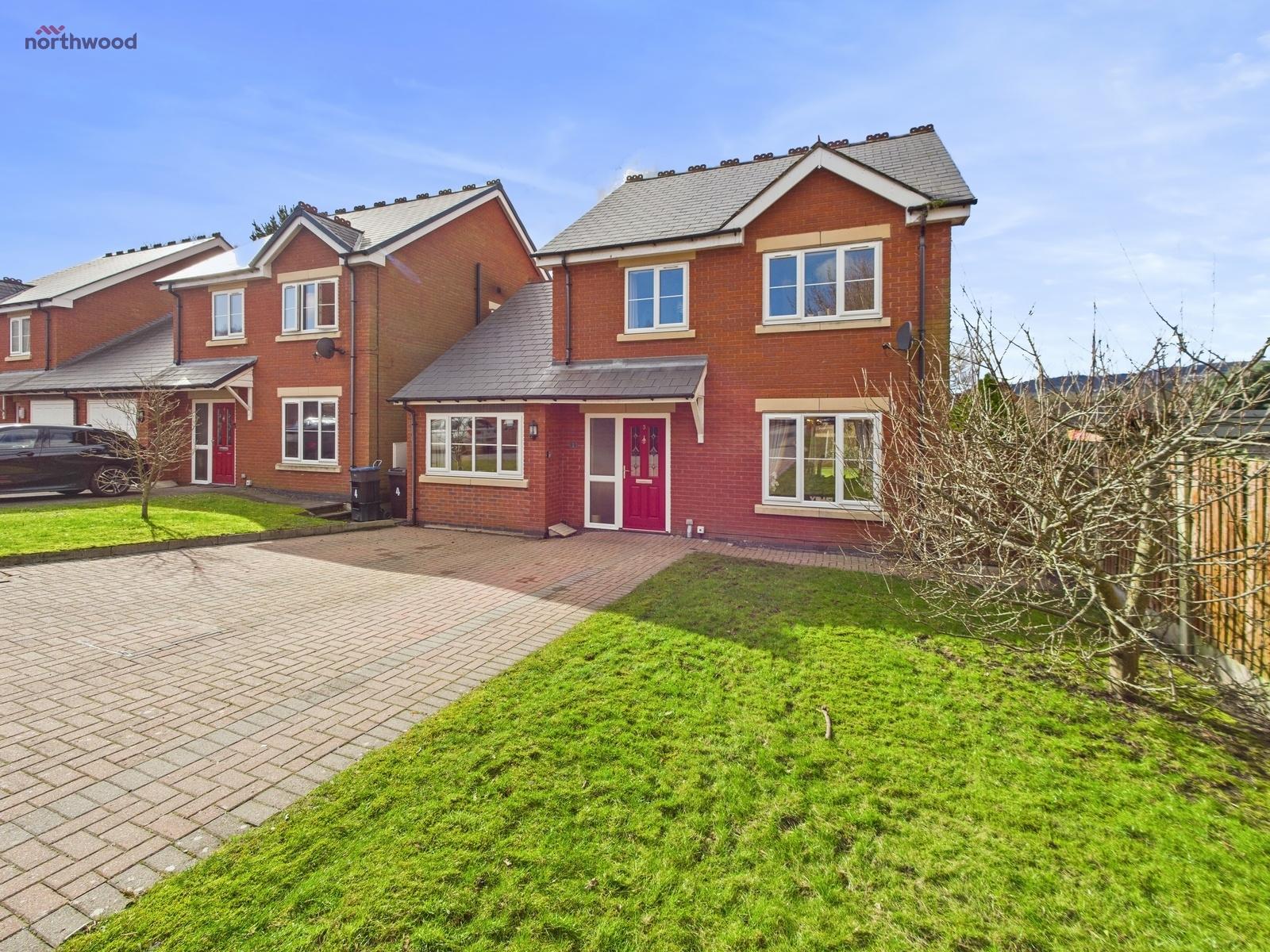3 bedroom Detached house For Sale