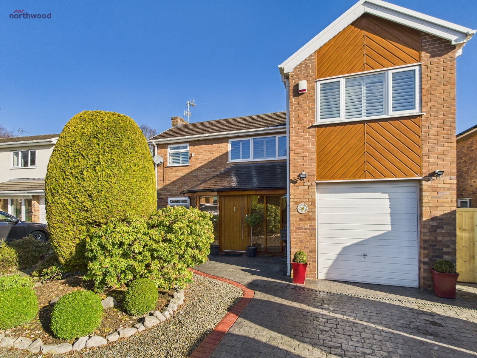 4 bedroom Detached house Under Offer