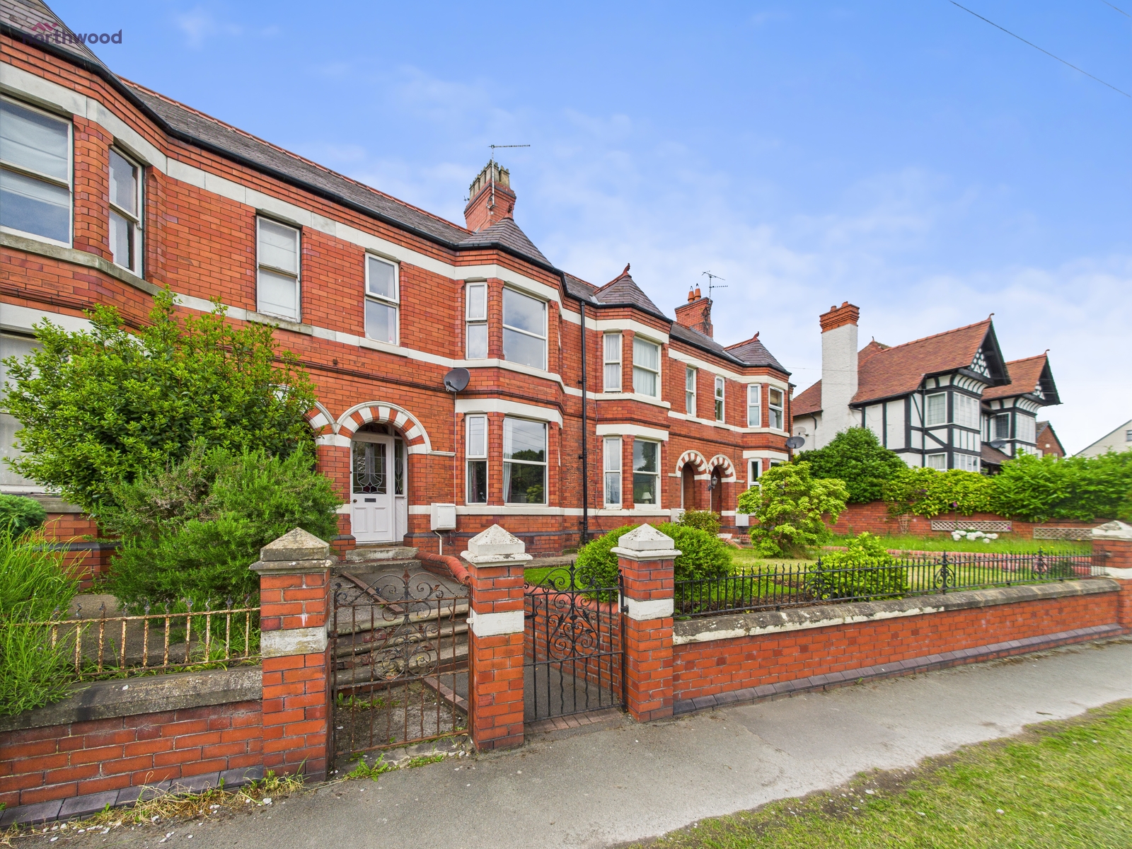 4 bedroom Terraced House Under Offer