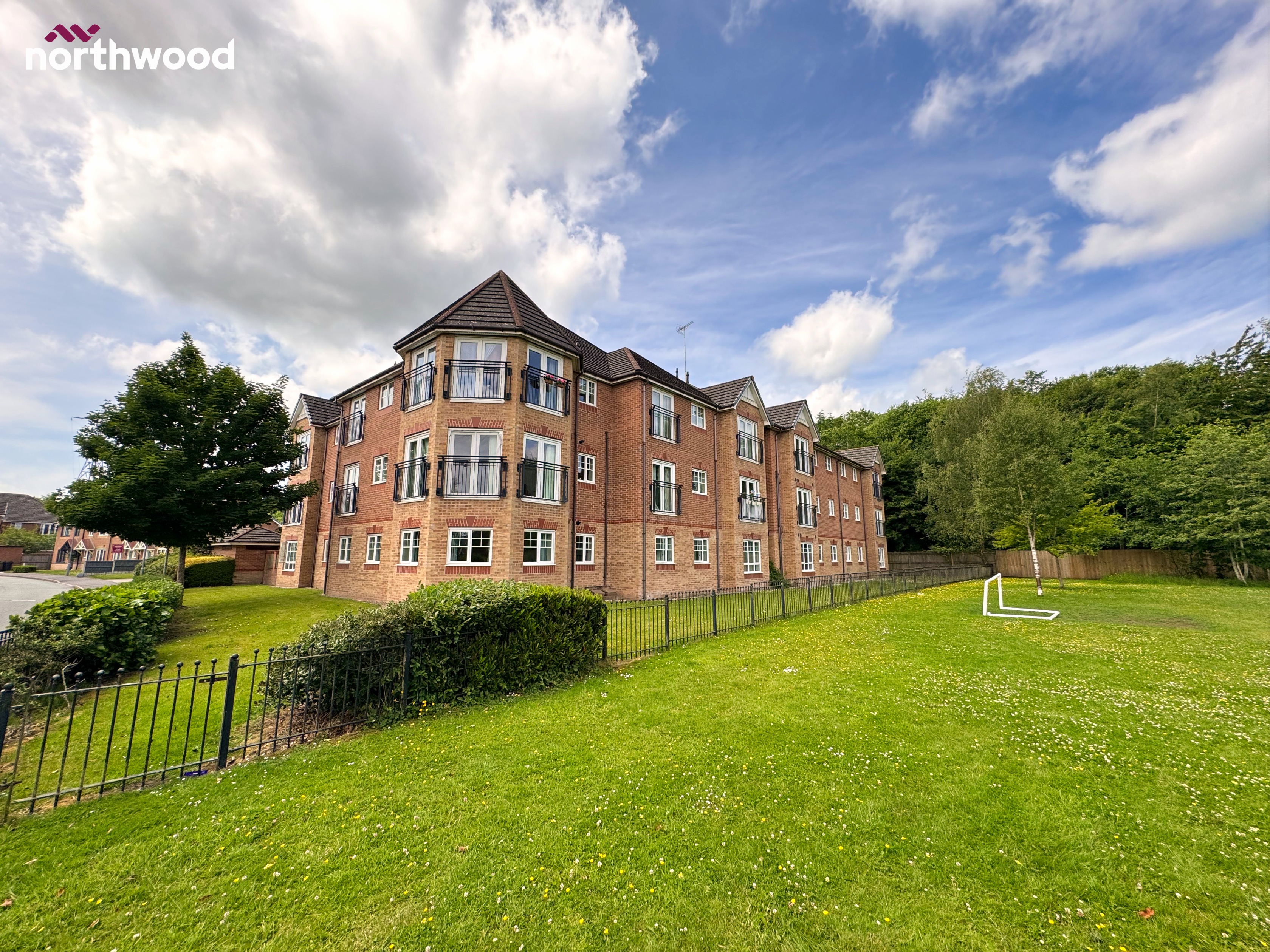 2 bedroom Flat Under Offer