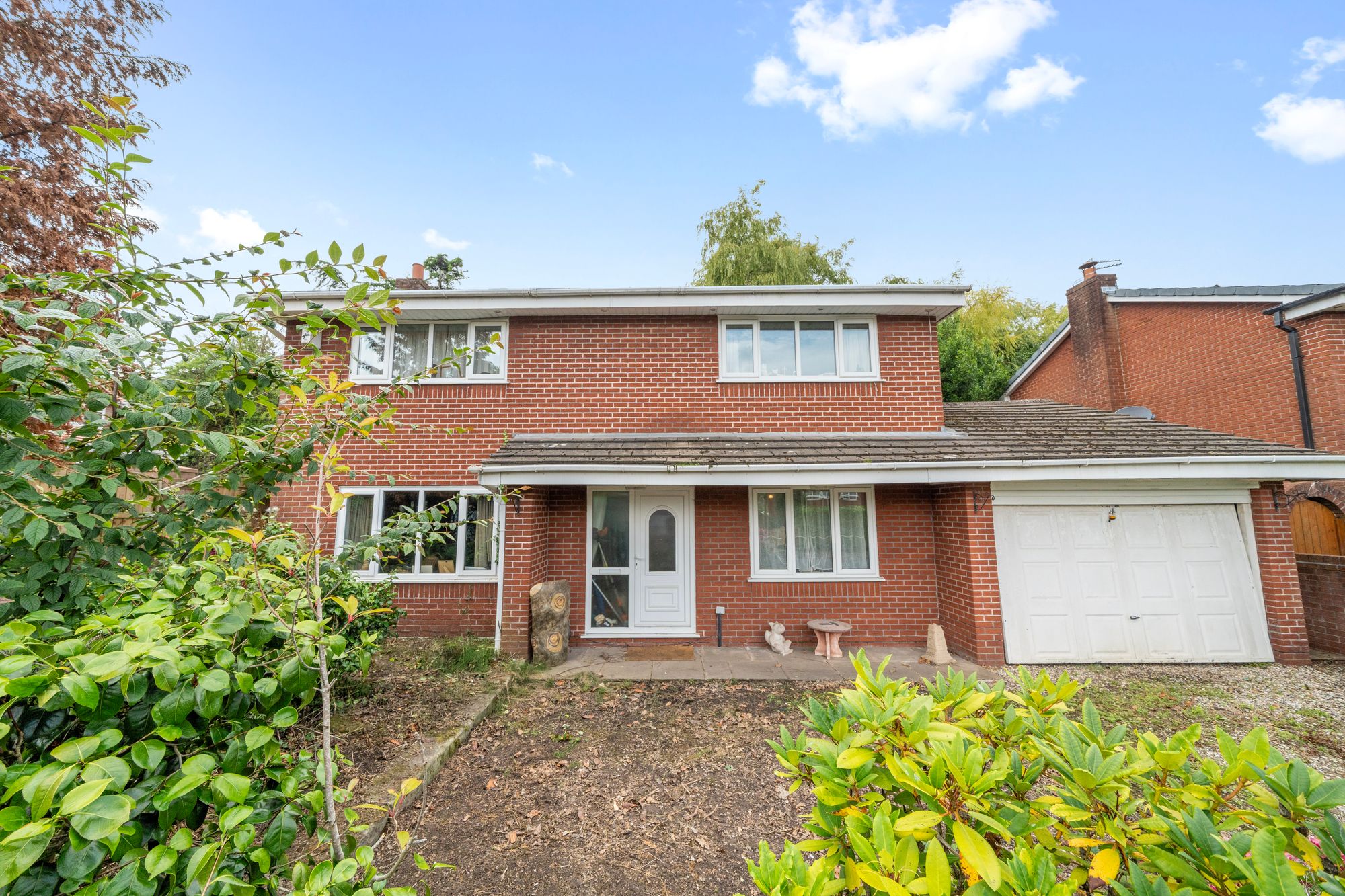 4 bedroom Detached house Under Offer