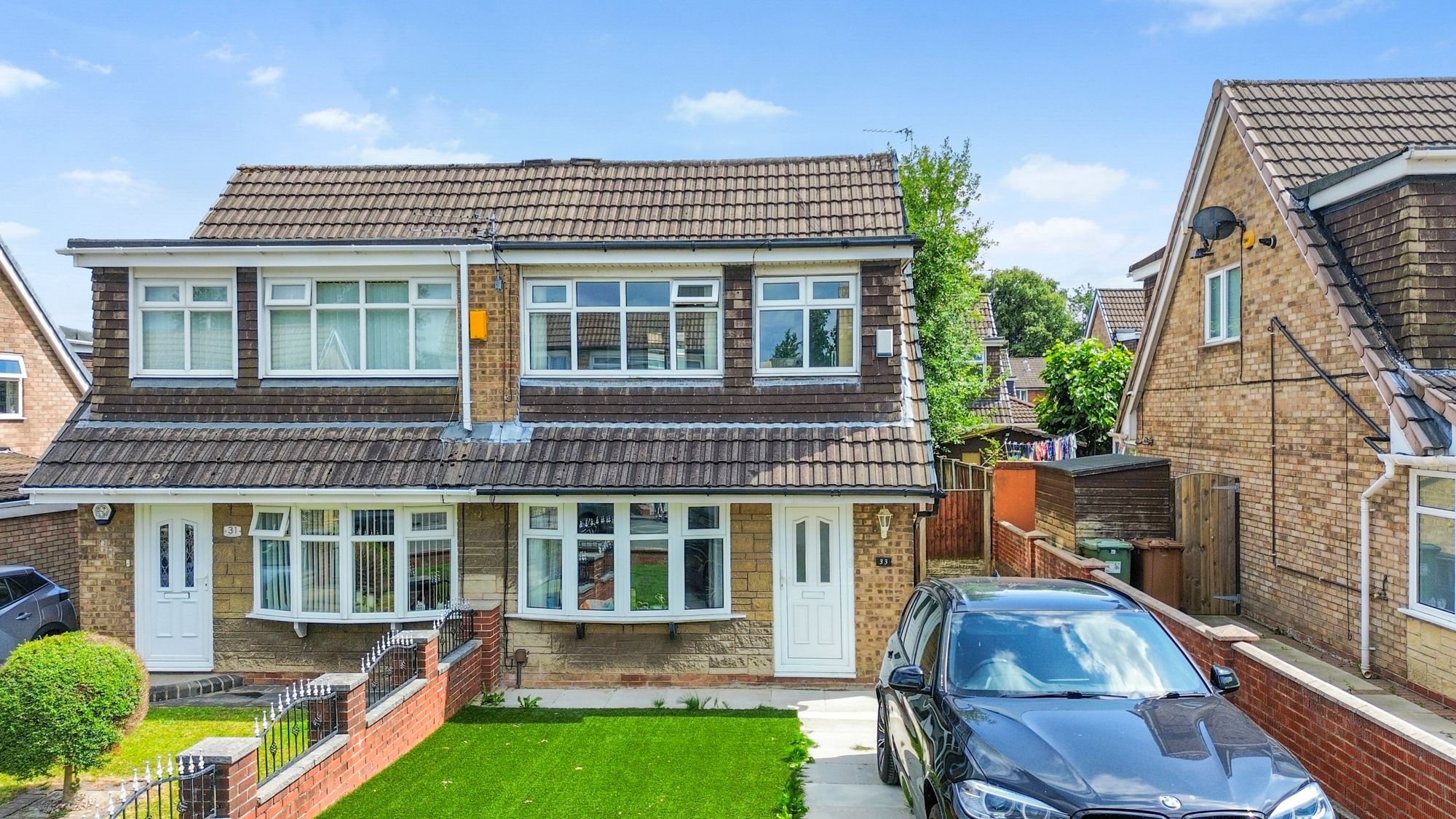 3 bedroom Semi-detached house For Sale