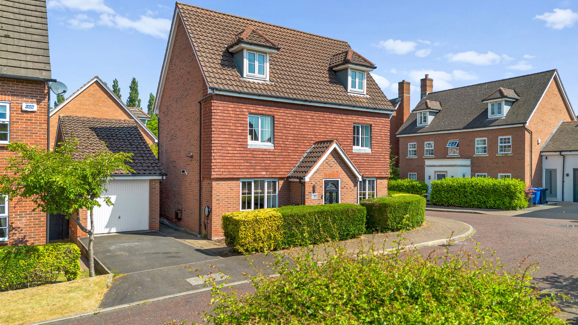 5 bedroom Detached house For Sale