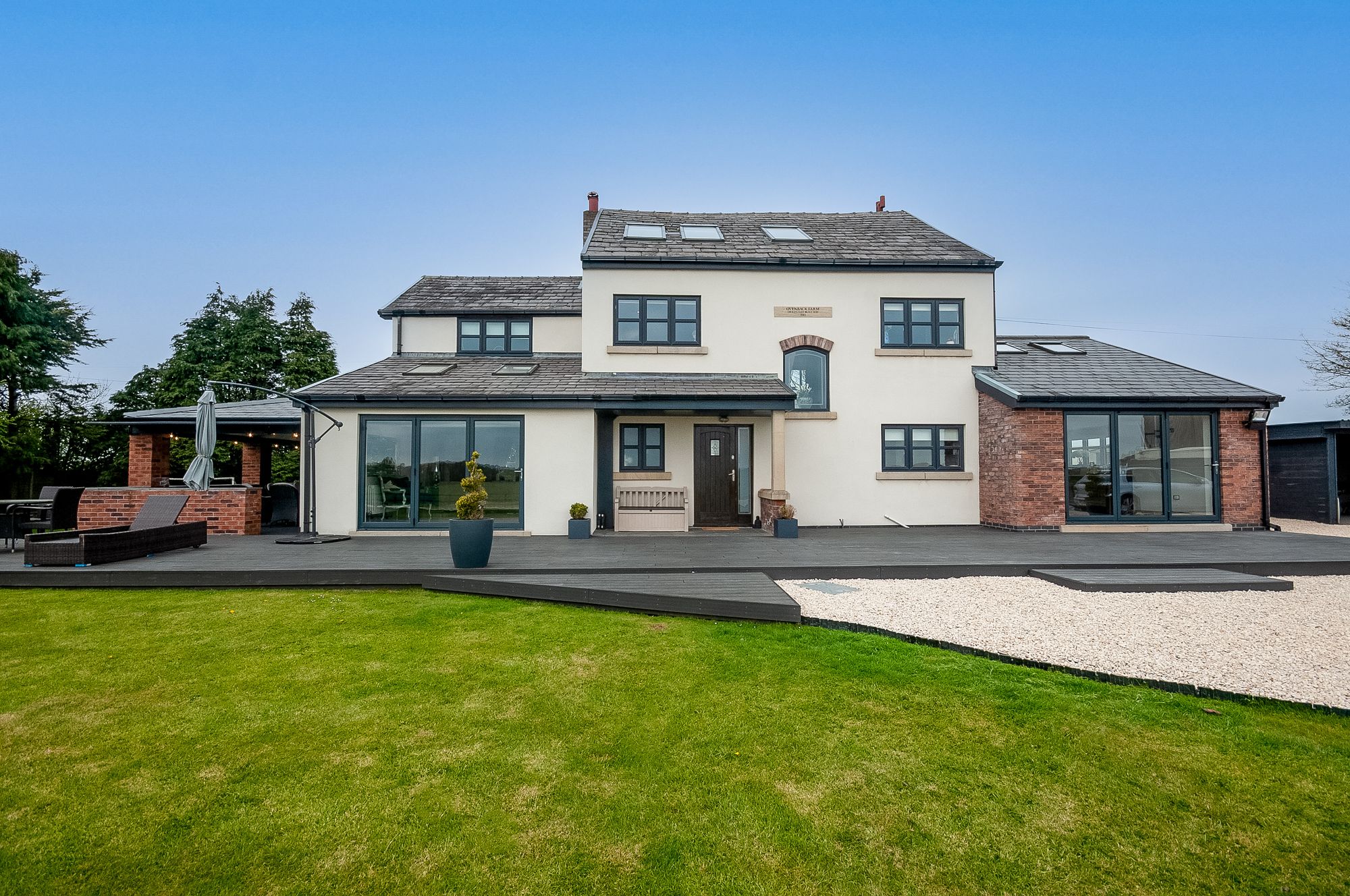 4 bedroom Link detached house For Sale