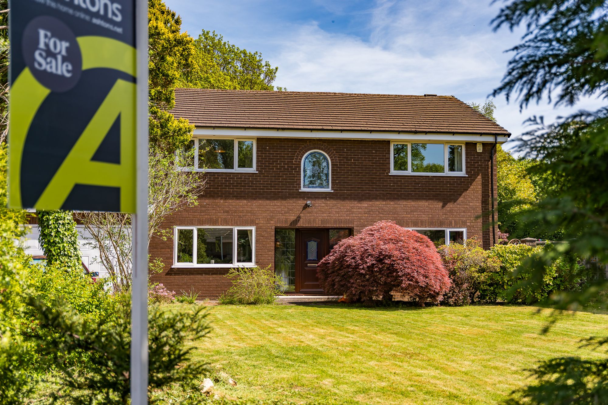4 bedroom Detached house Under Offer