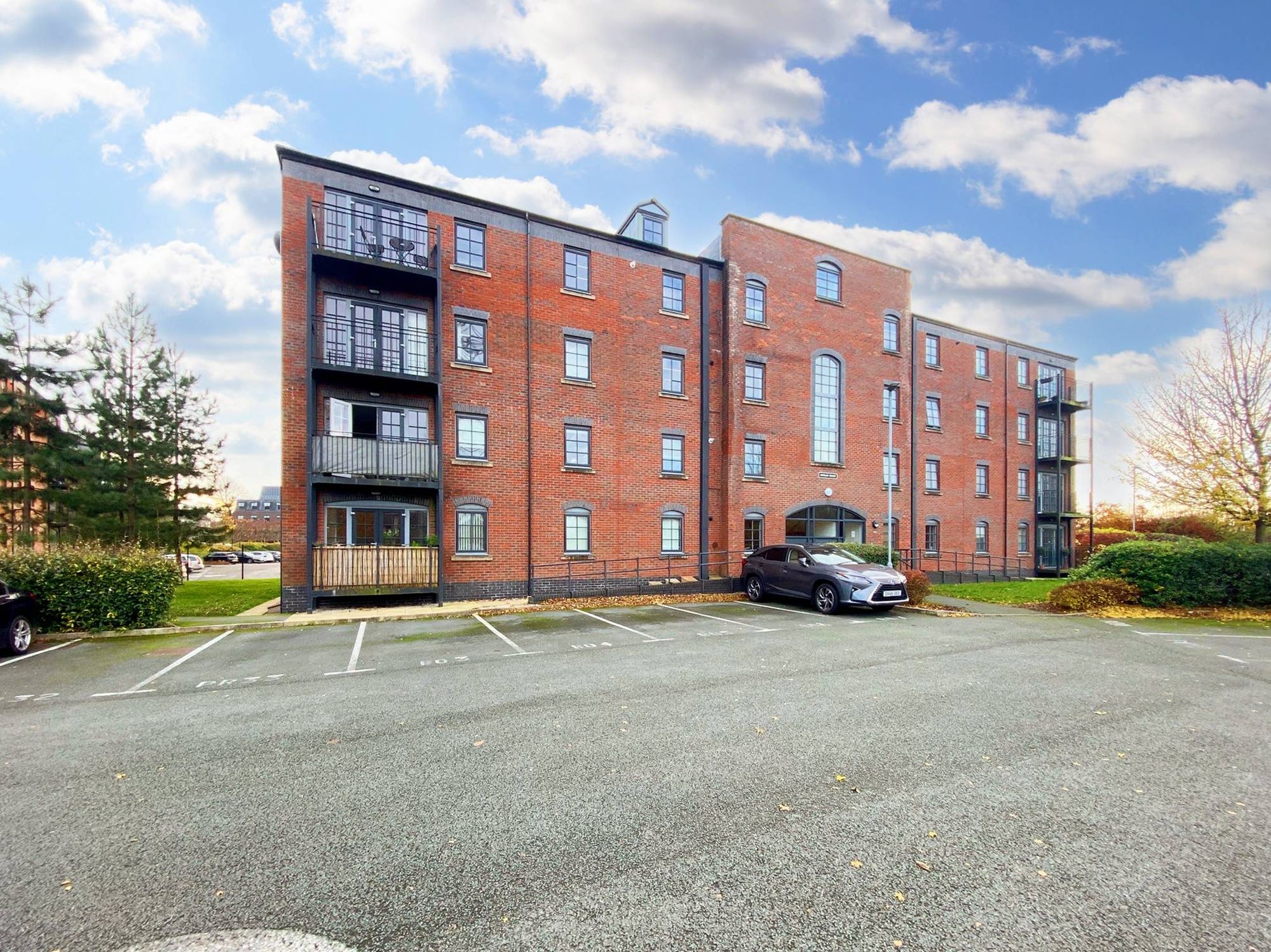 2 bedroom Flat share Under Offer