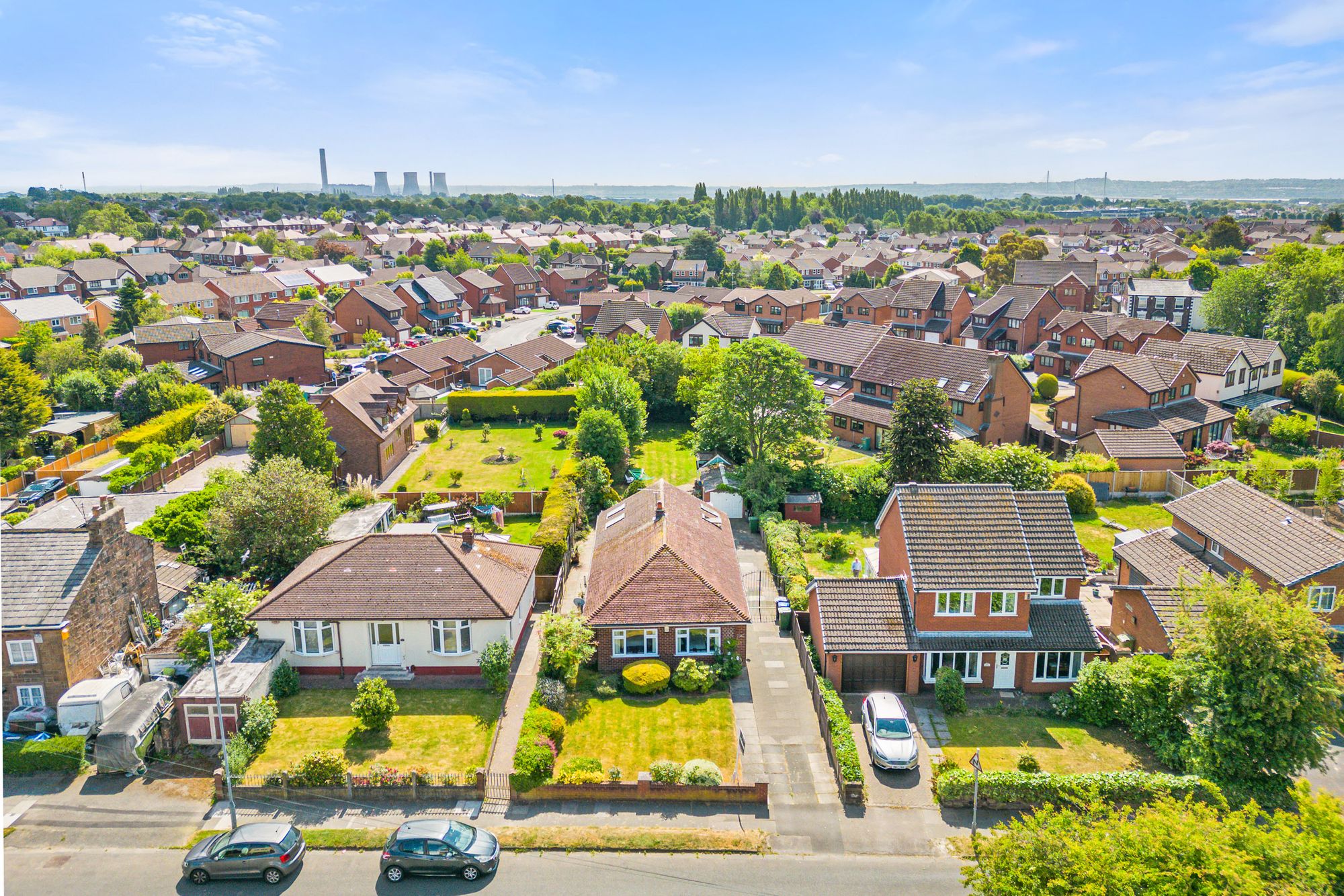 3 bedroom Detached bungalow Under Offer