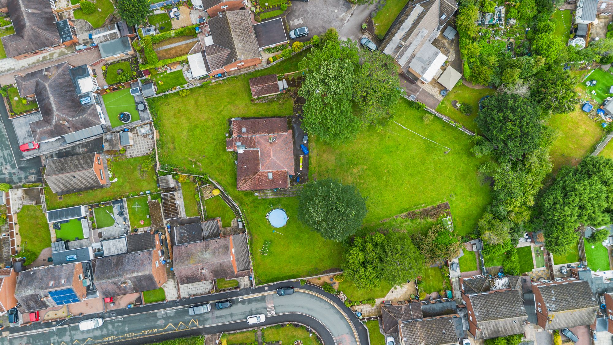 4 bedroom Detached bungalow Under Offer