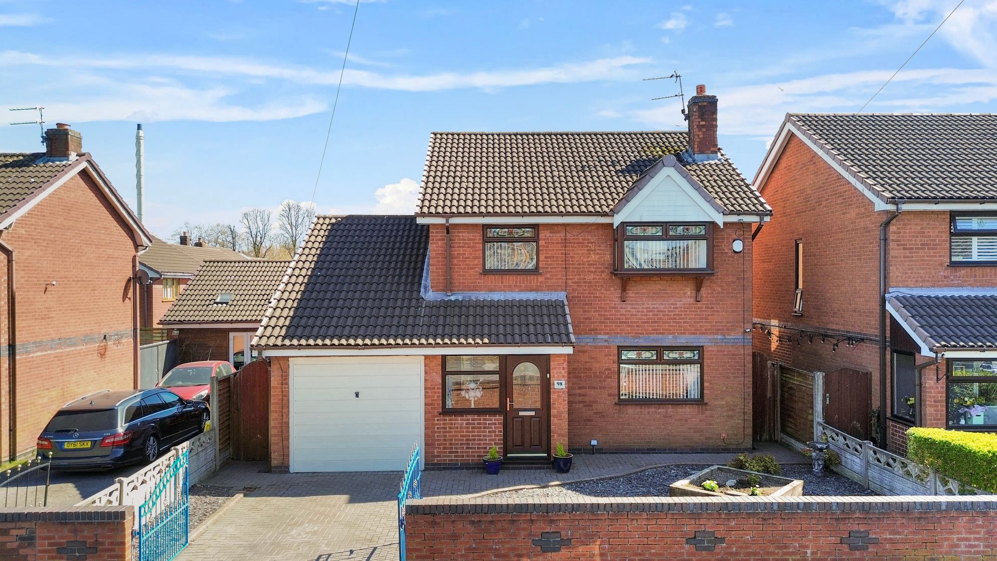 3 bedroom Detached house Under Offer
