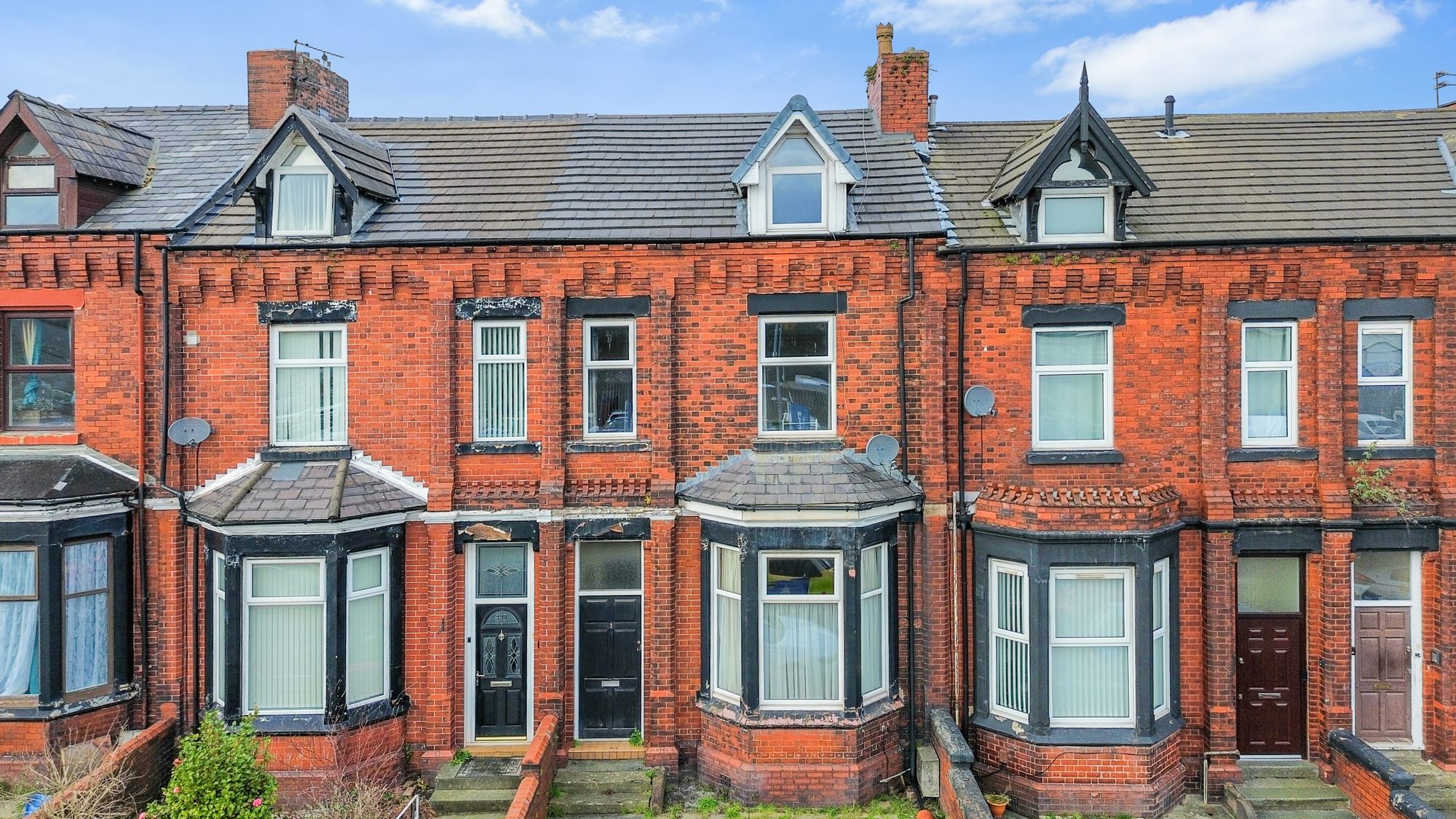 5 bedroom Terraced House Under Offer