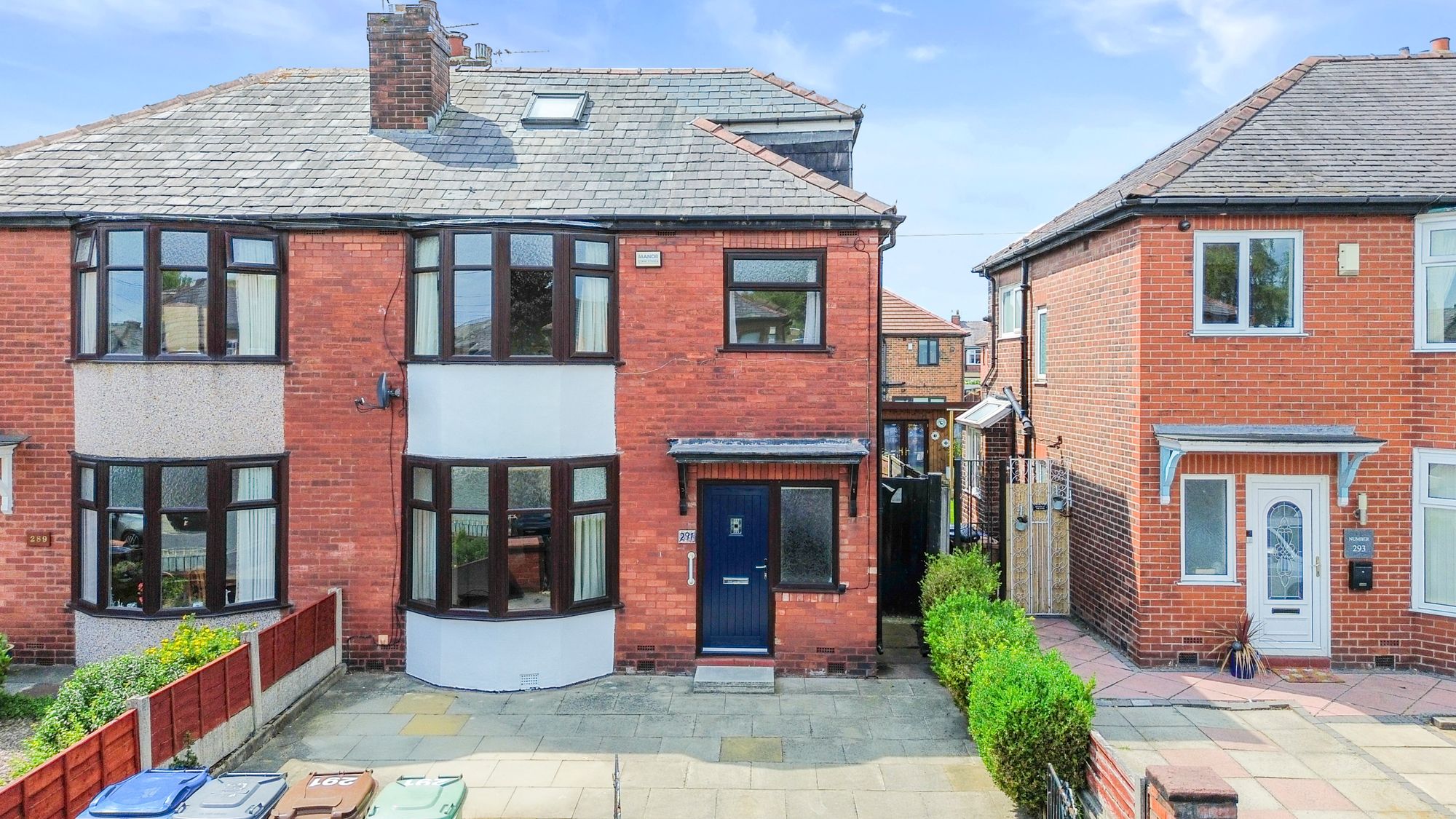 3 bedroom Semi-detached house For Sale