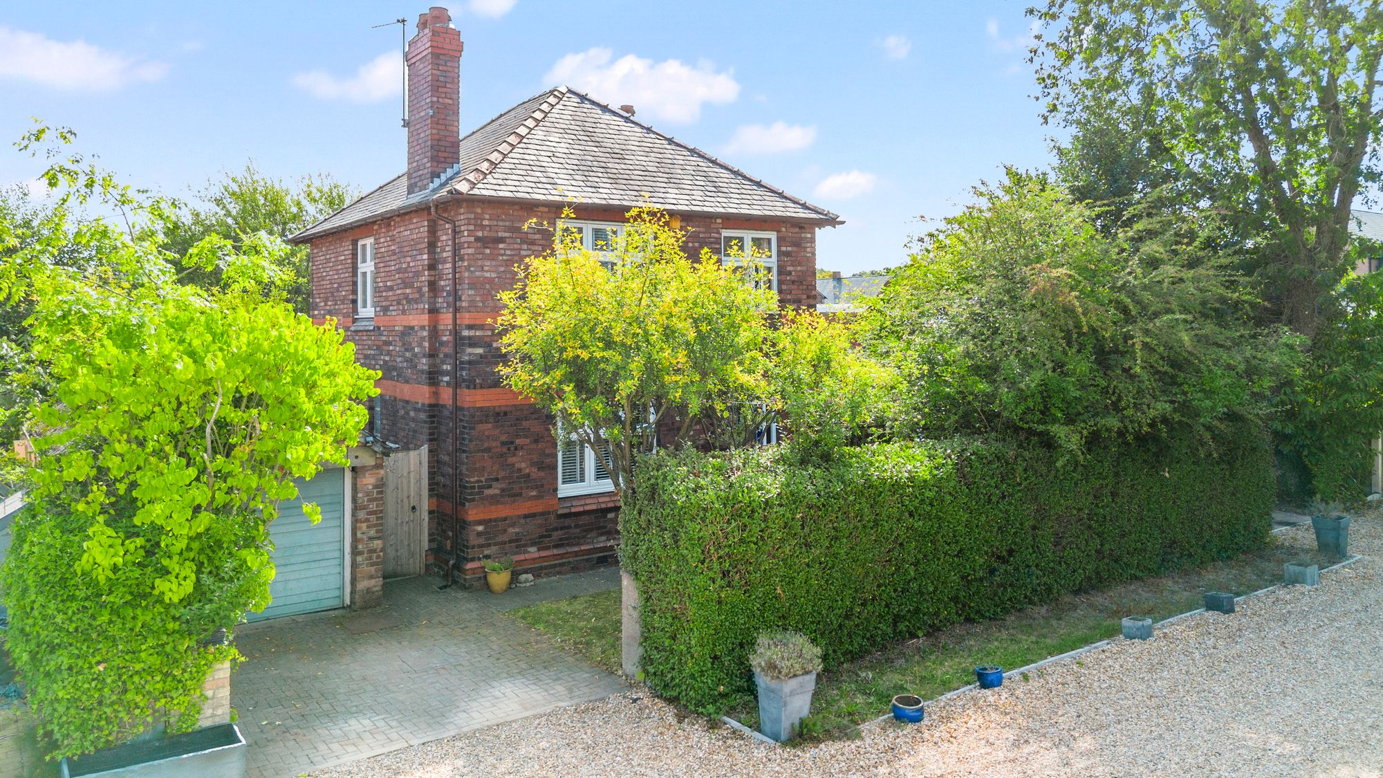 3 bedroom Detached house Under Offer