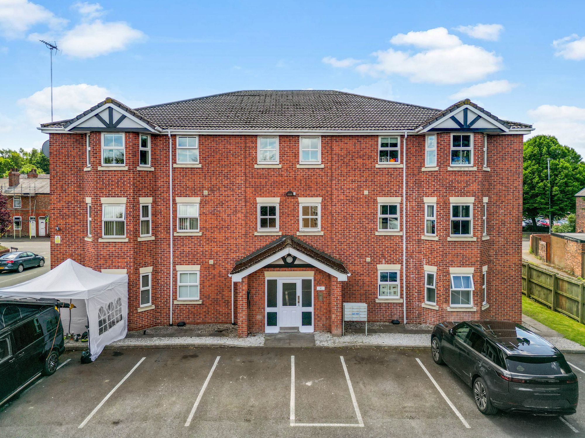 1 bedroom Apartment For Sale