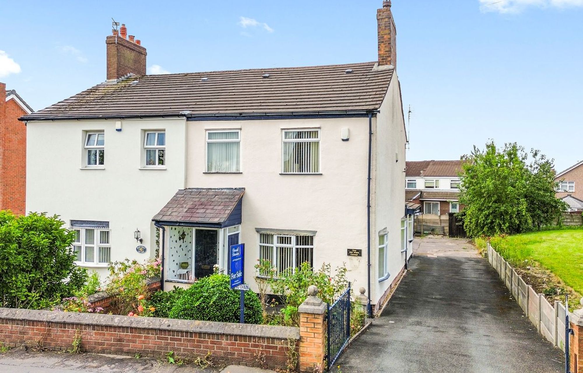3 bedroom Link detached house Under Offer