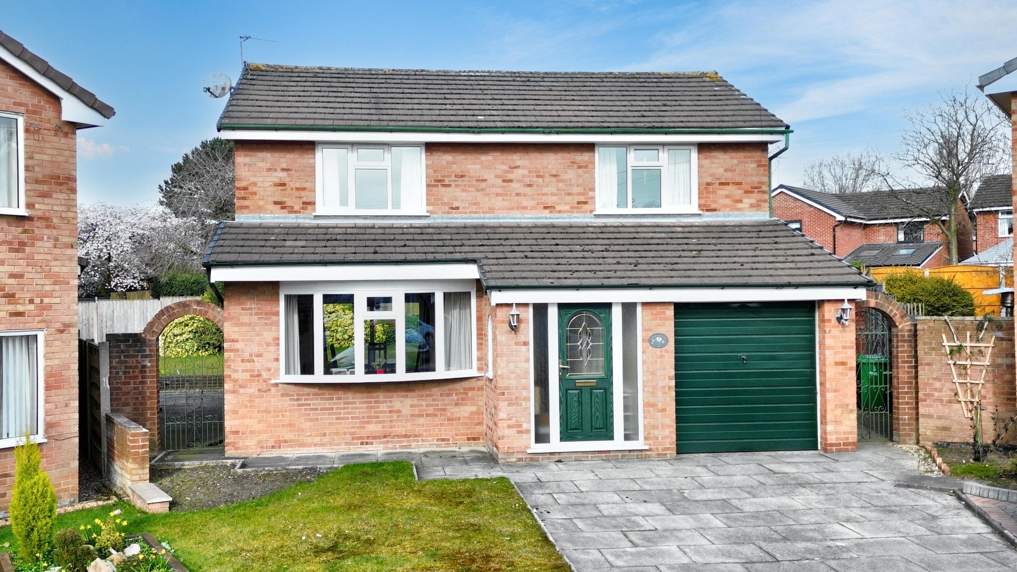 4 bedroom Detached house Under Offer