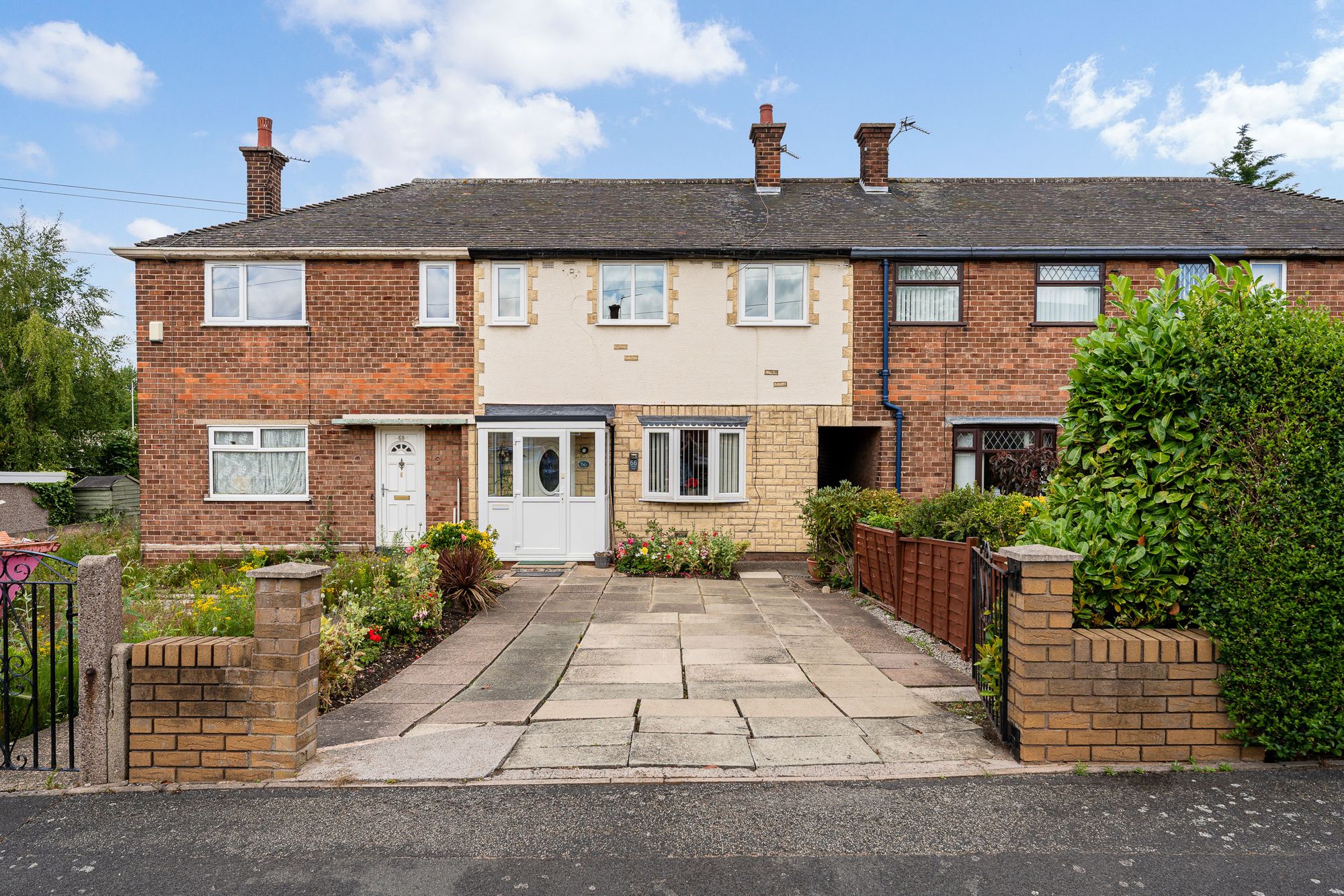 2 bedroom Mews house For Sale