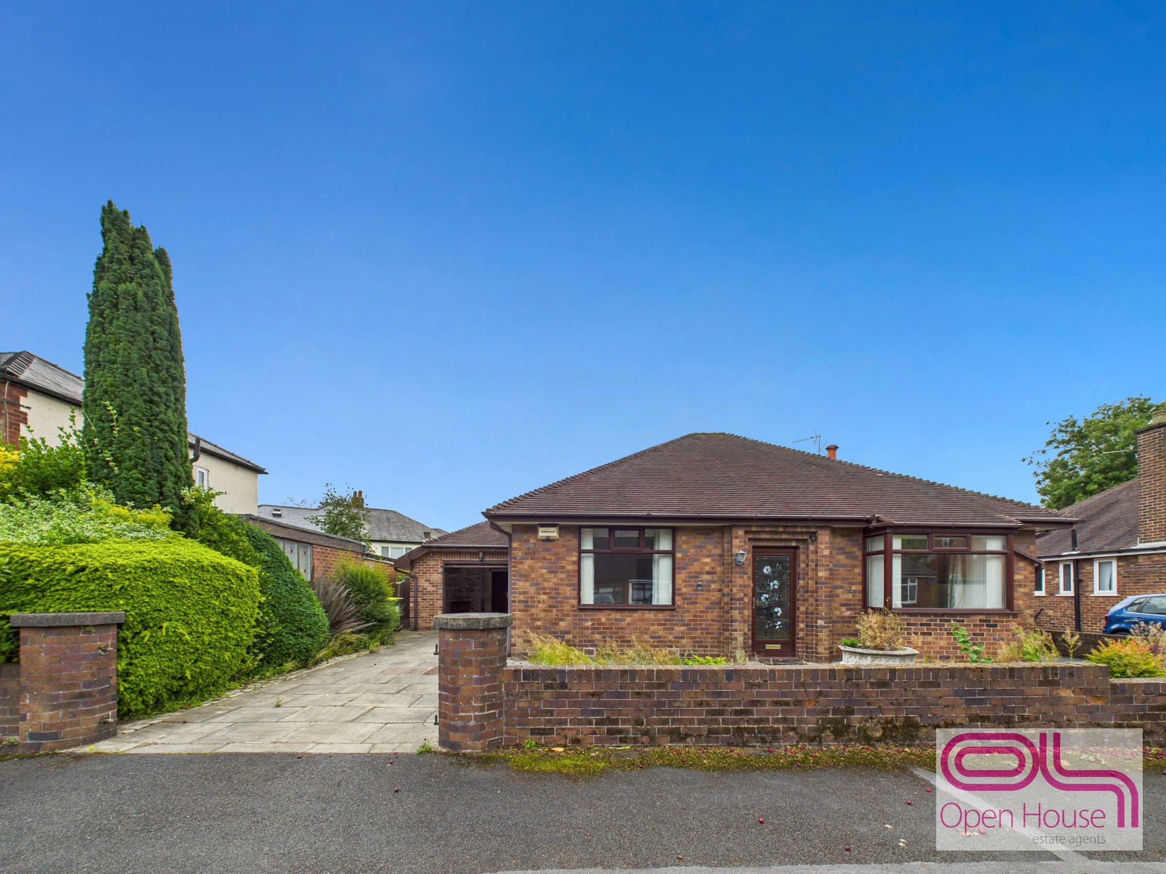 2 bedroom Detached bungalow To Let
