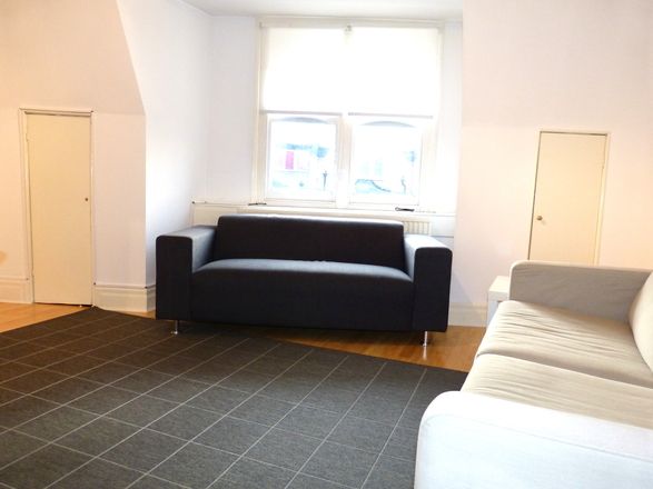 1 bedroom Flat Let