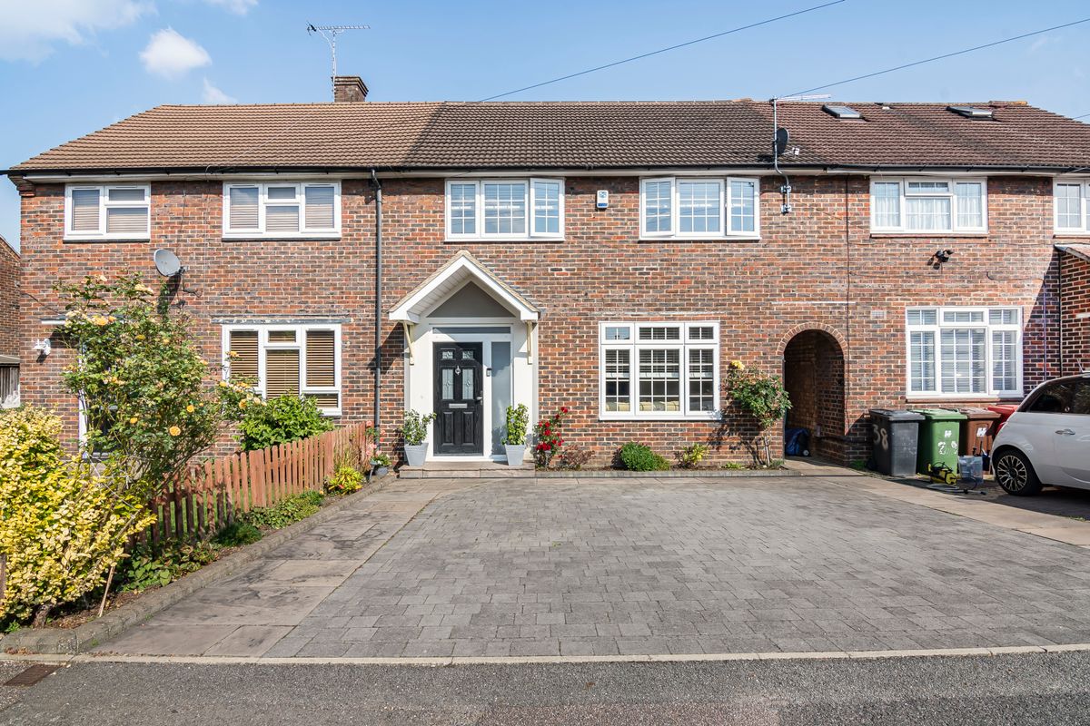 4 bedroom Property For Sale