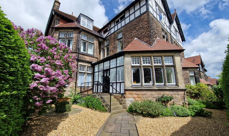 2 bedroom Apartment Let
