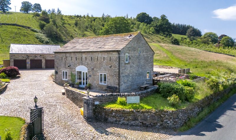 4 bedroom Barn Conversion Under Offer