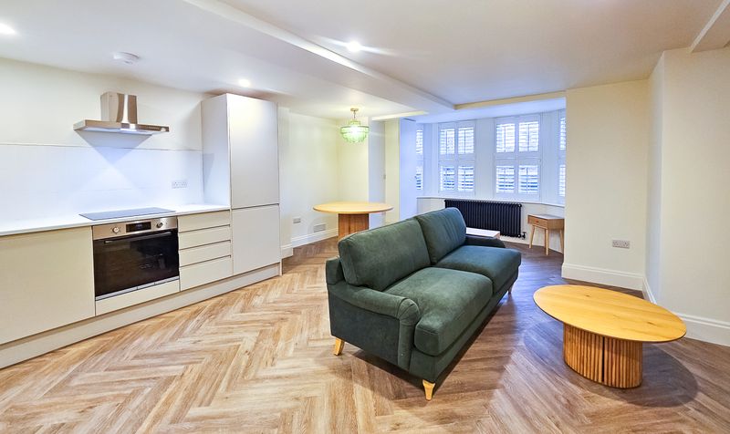 2 bedroom Apartment Let