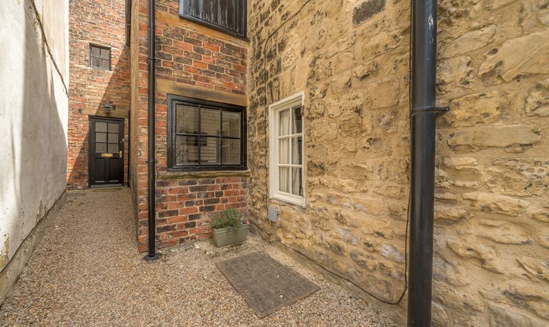 1 bedroom Cottage Under Offer