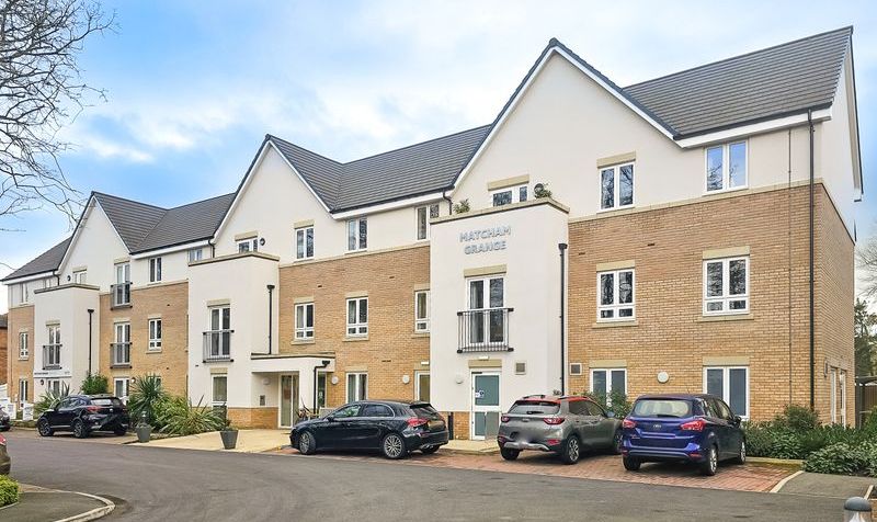 1 bedroom Apartment For Sale