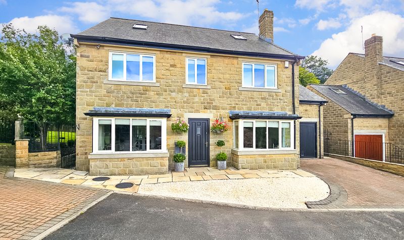 6 bedroom  For Sale