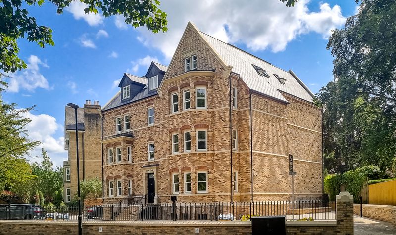 2 bedroom Apartment Let